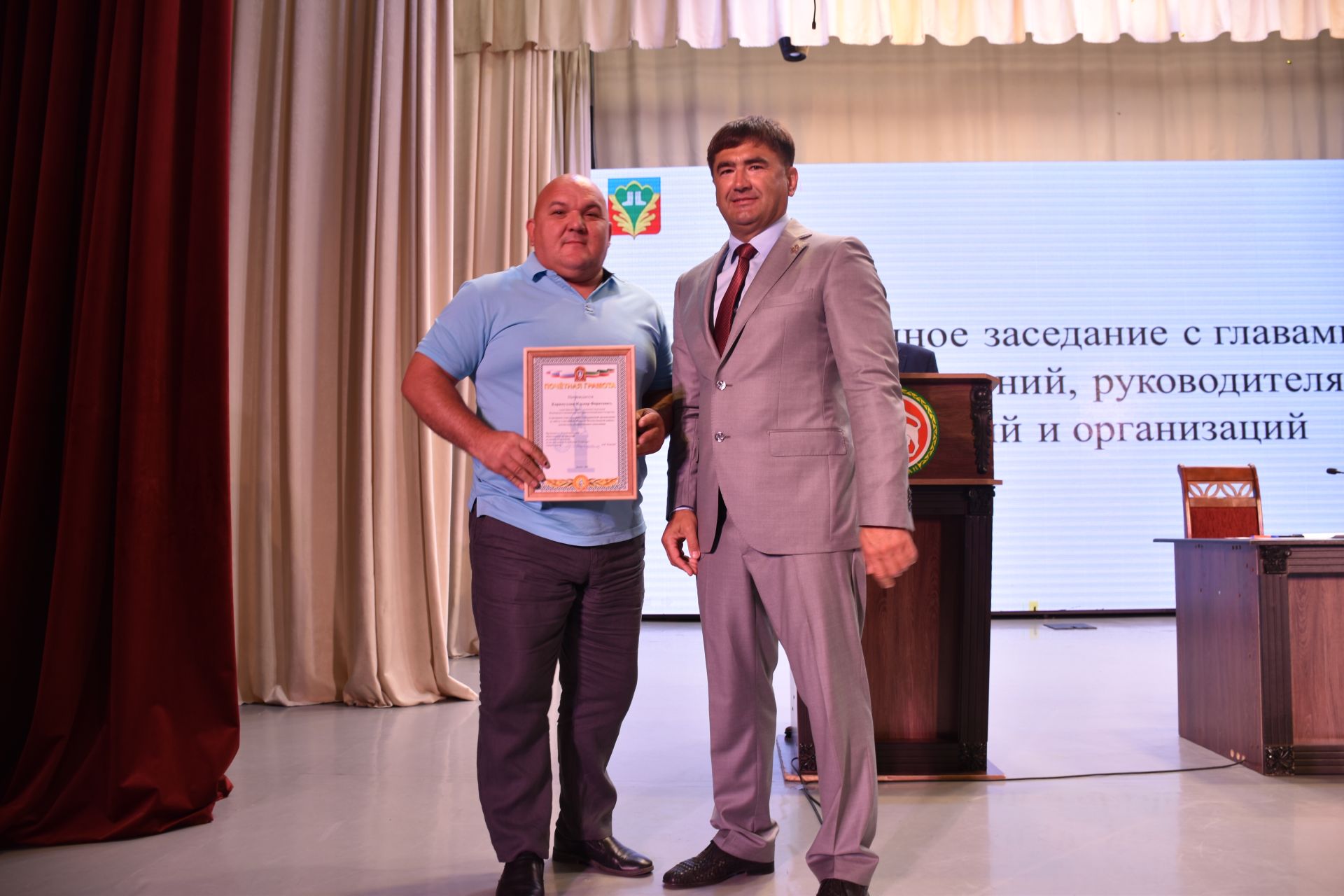 Жителей Кукморского района наградили на расширенной планерке