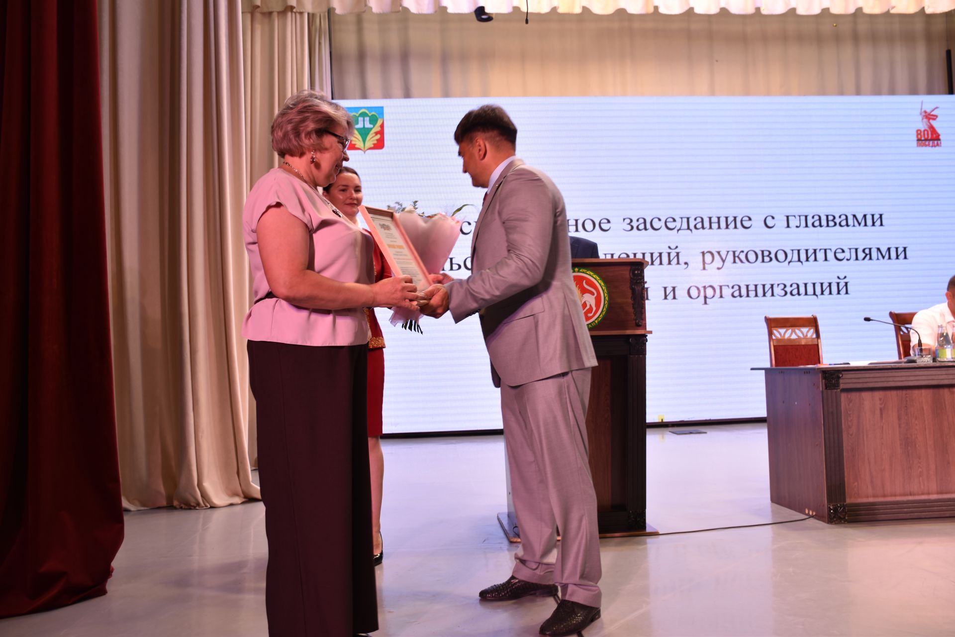 Жителей Кукморского района наградили на расширенной планерке