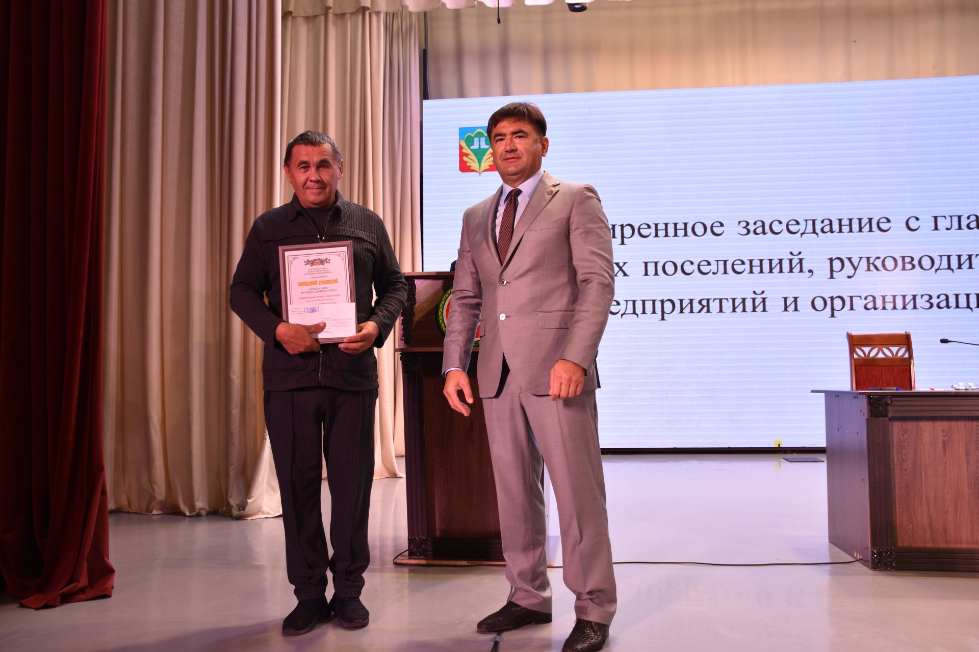 Актуальные вопросы района и выборы Раиса: в Кукморе прошло расширенное заседание
