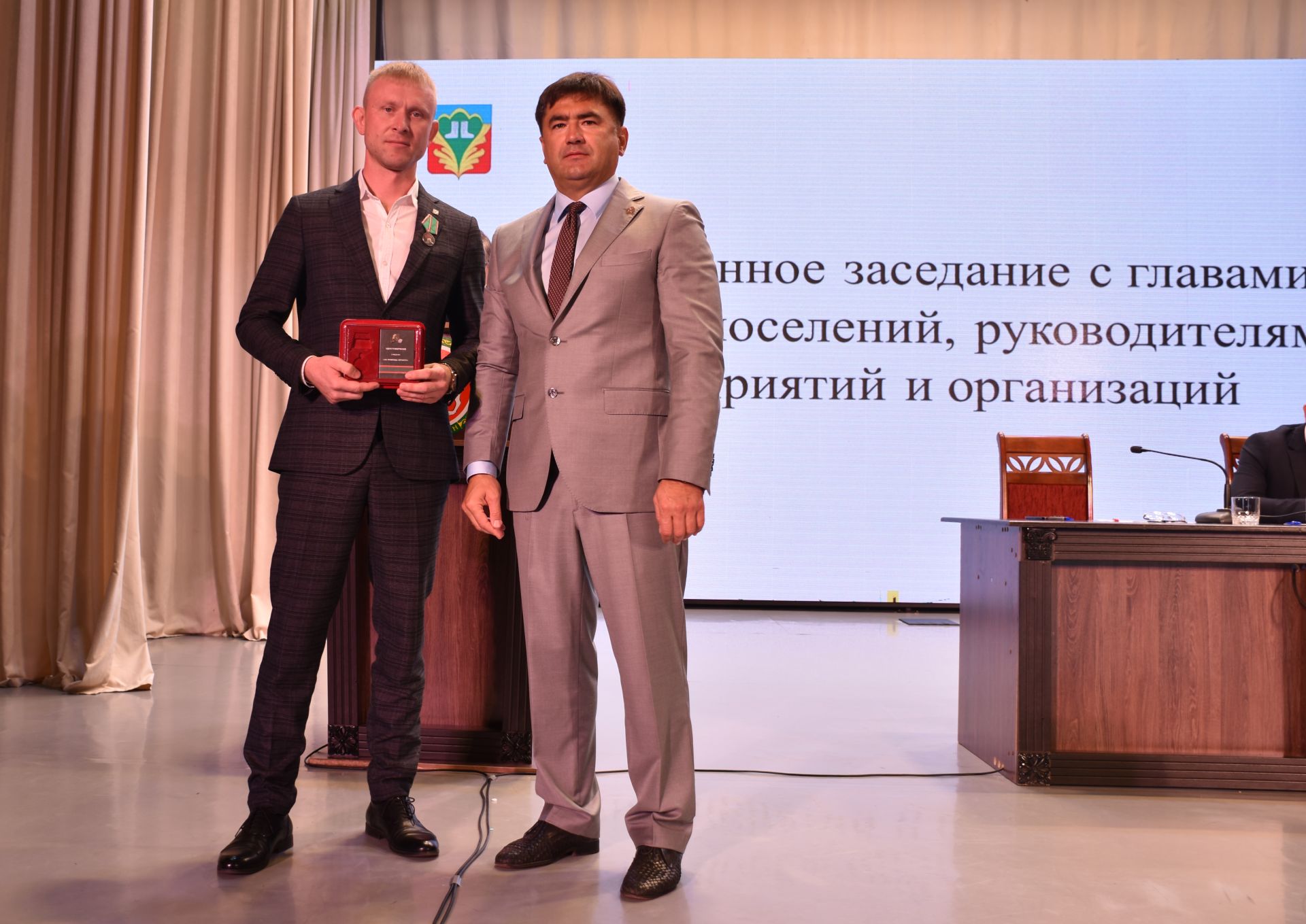 Жителей Кукморского района наградили на расширенной планерке