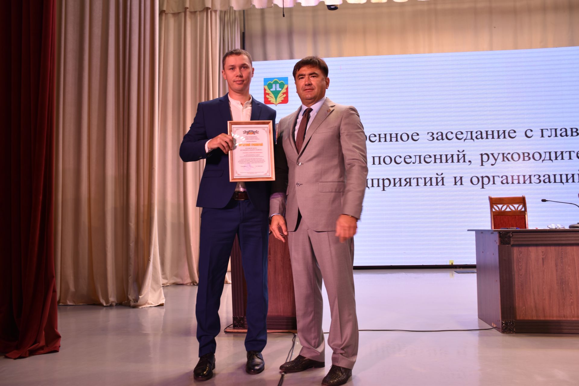 Жителей Кукморского района наградили на расширенной планерке