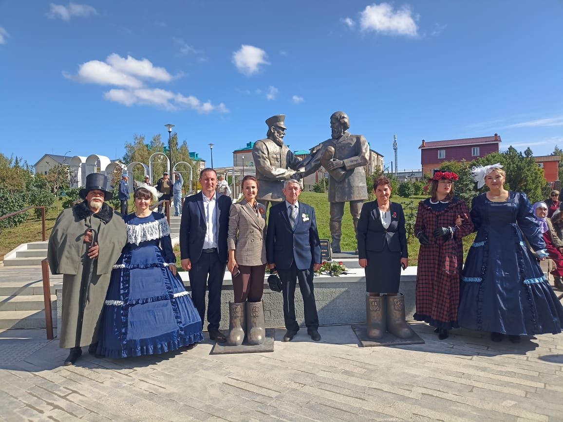 Кукмарада бертуган Родыгиннар истәлегенә һәйкәл ачылды