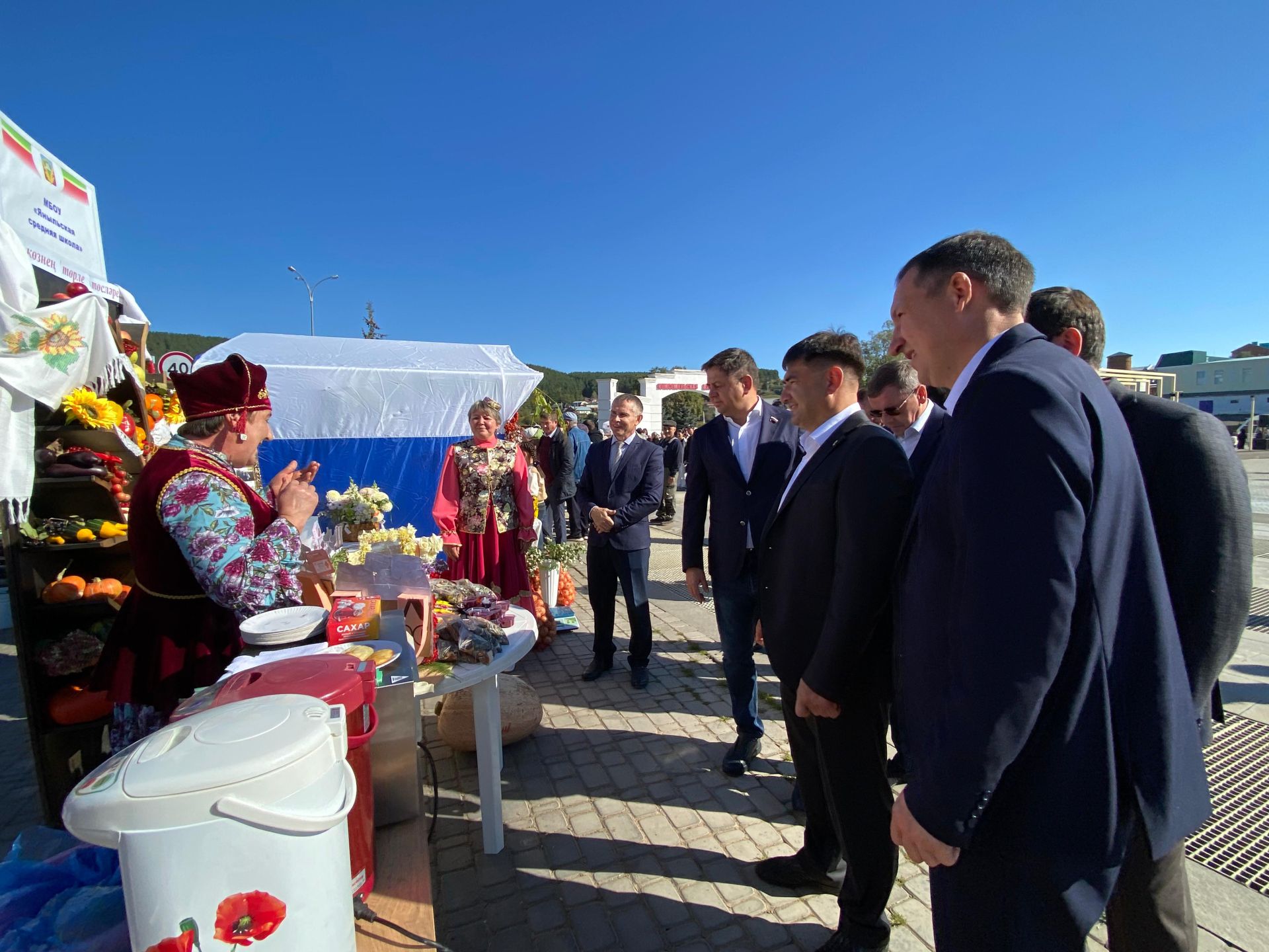 Кукмарада мәгариф учреждениеләренең көзге ярминкәсе гөрләде