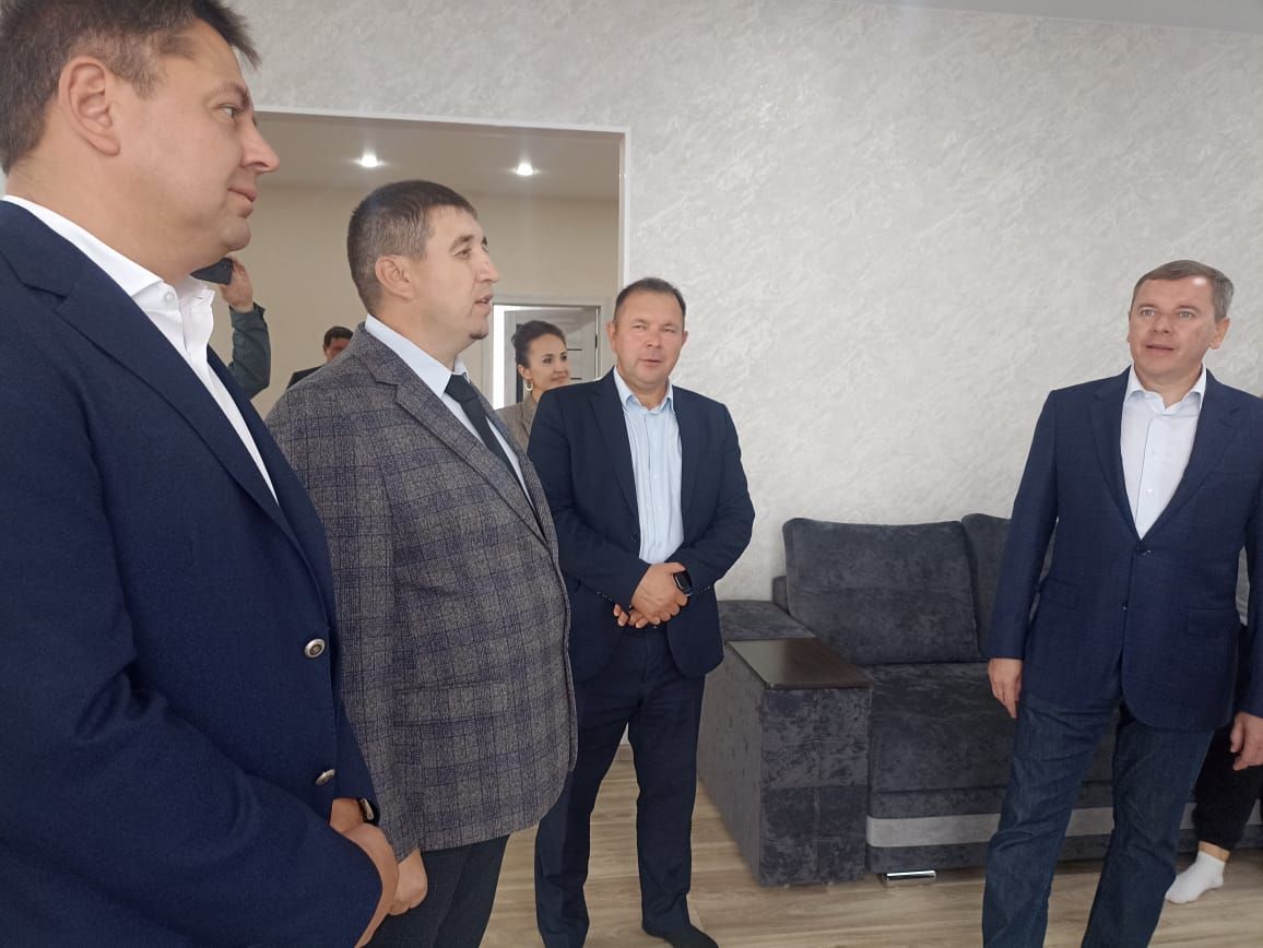 Кукмара районының Камышлы авылында төзелгән яңа йортлардан ачкычлар ияләренә тапшырылды
