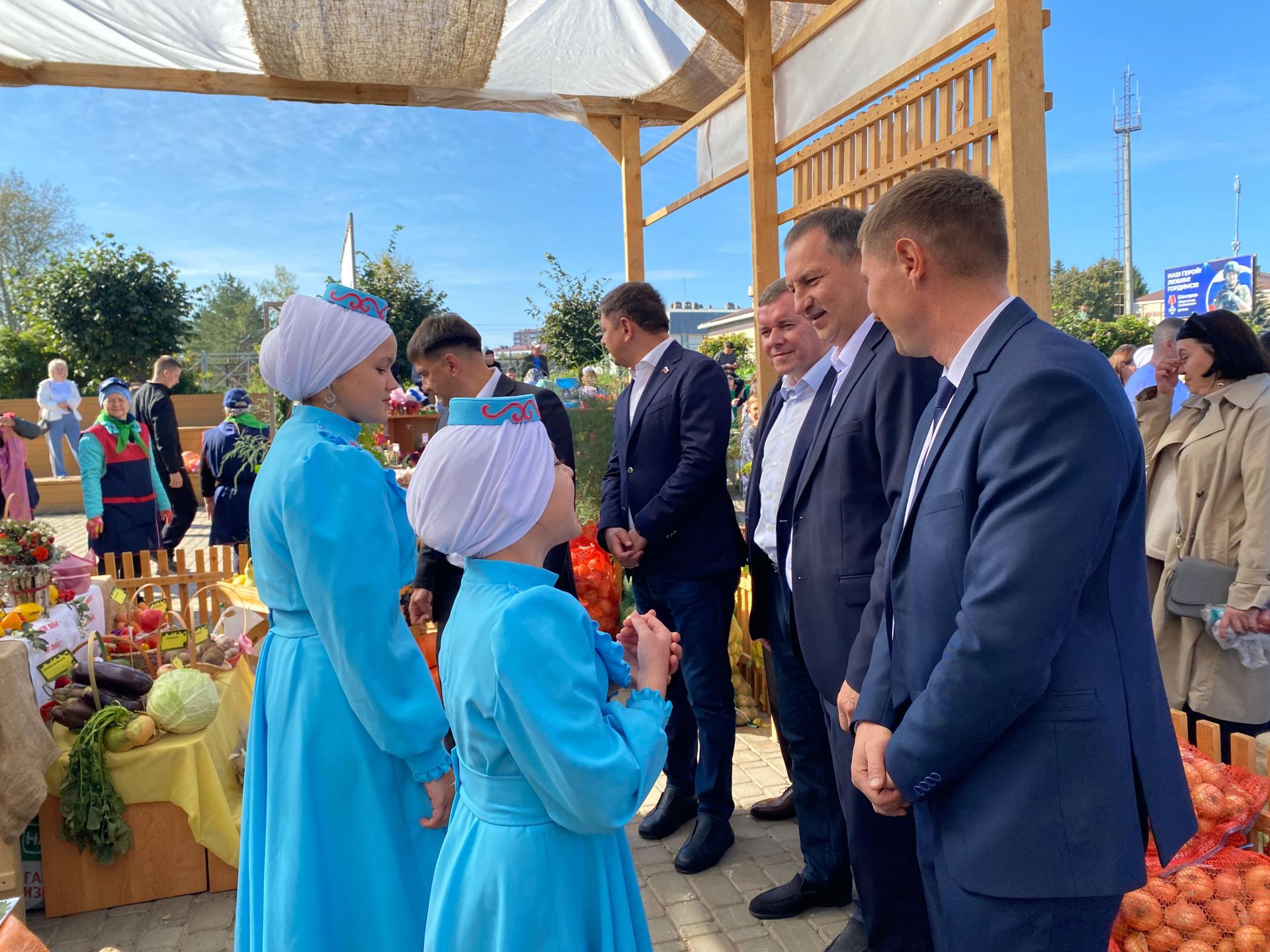 В Кукморе прошла осенняя школьная ярмарка