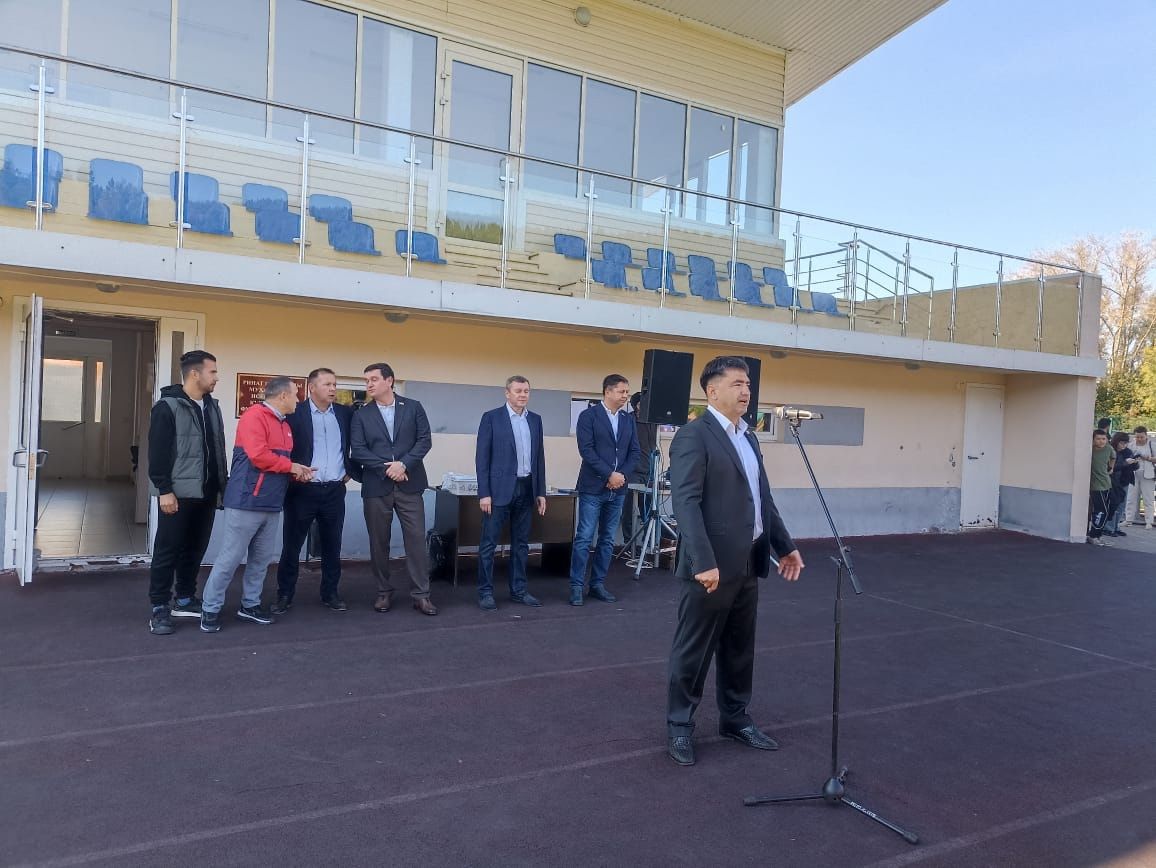 В Кукморе проходит турнир по мини-футболу на Кубок главы района