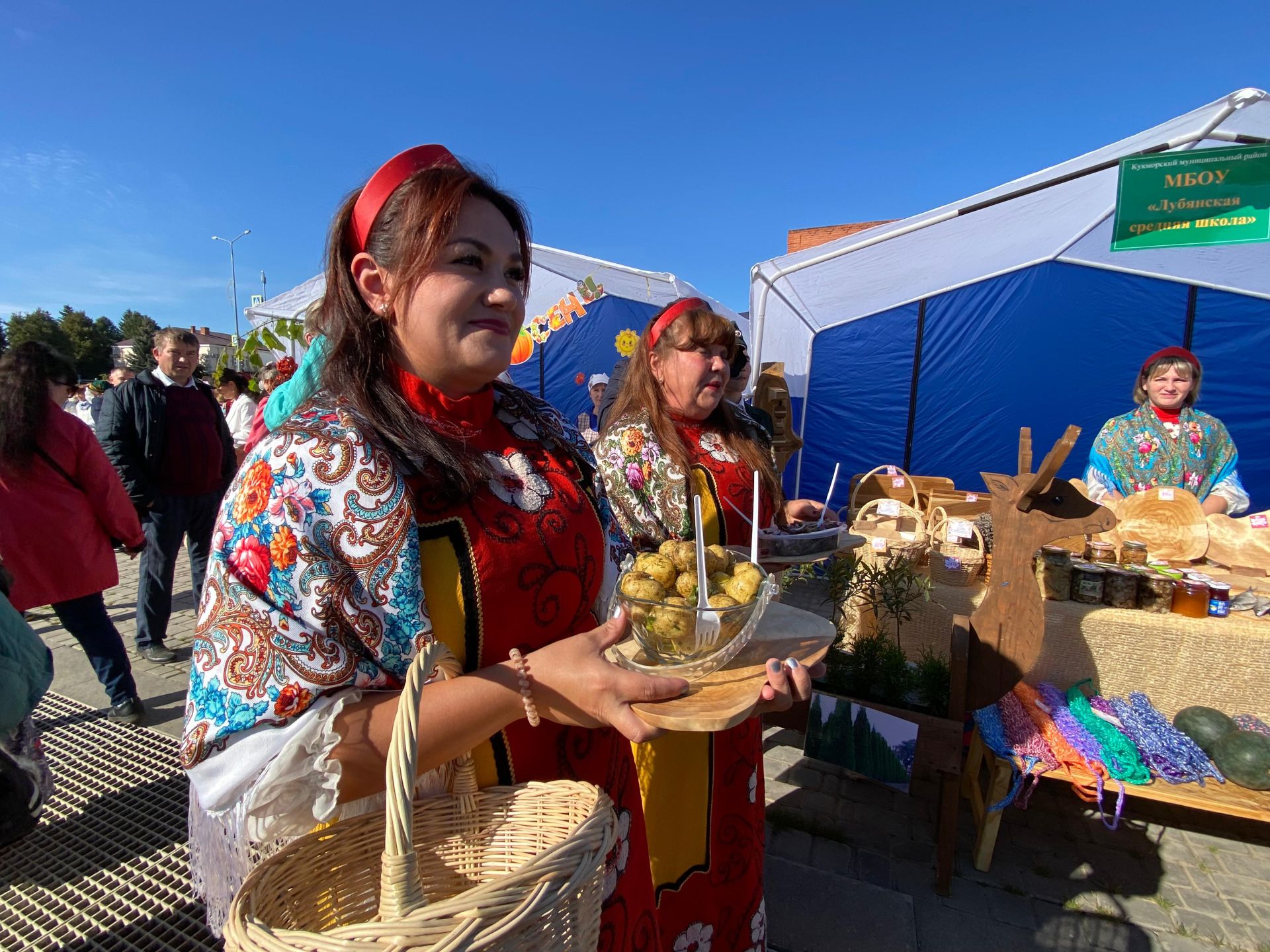 В Кукморе прошла осенняя школьная ярмарка