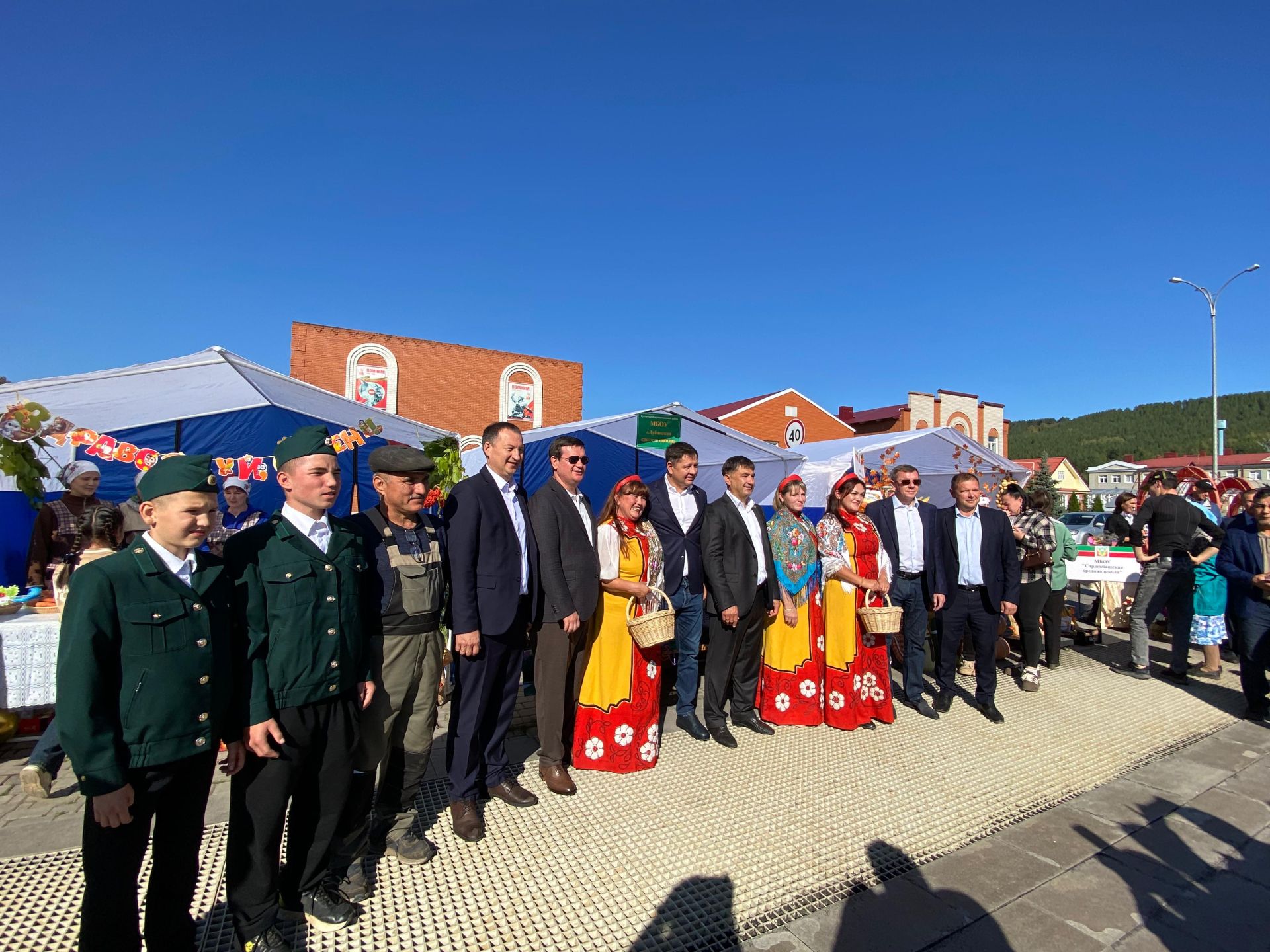 В Кукморе прошла осенняя школьная ярмарка
