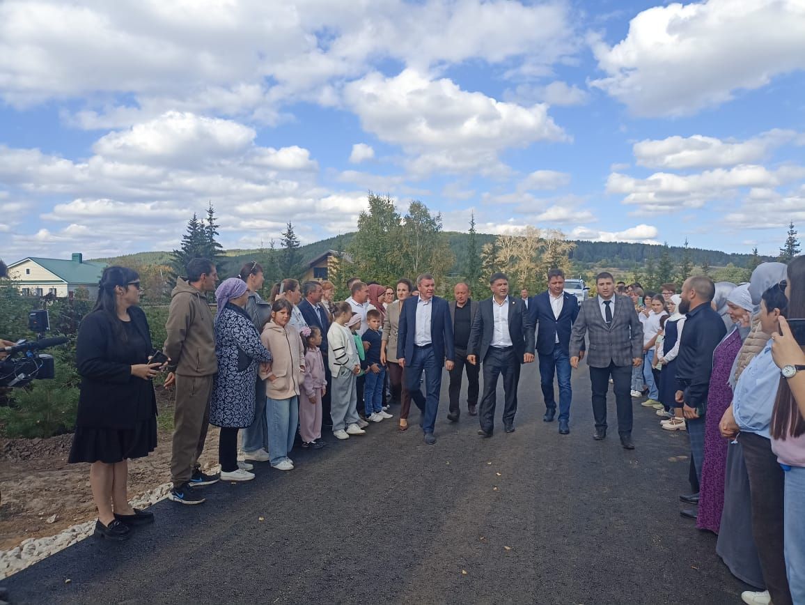 Кукмара районының Камышлы авылында төзелгән яңа йортлардан ачкычлар ияләренә тапшырылды