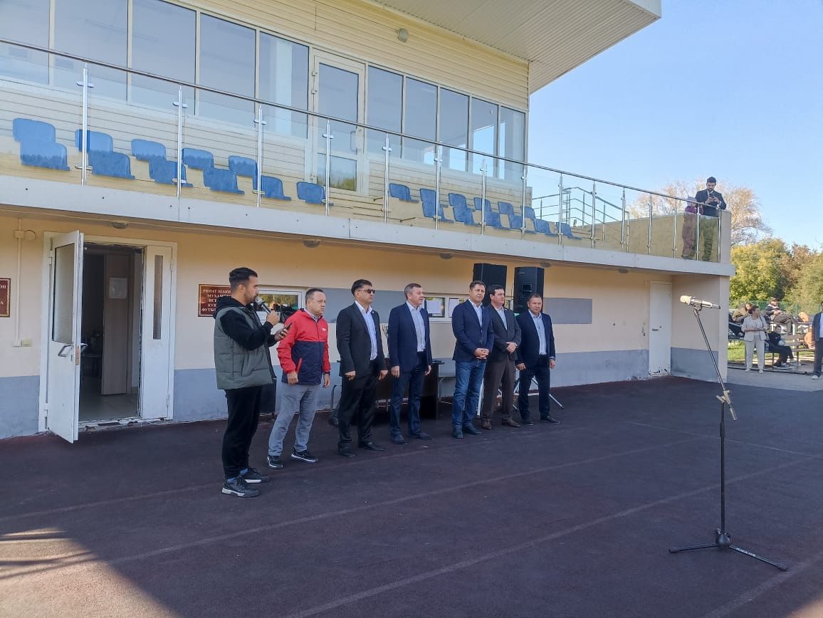 Кукмарада район башлыгы Кубогына мини-футбол турниры бара