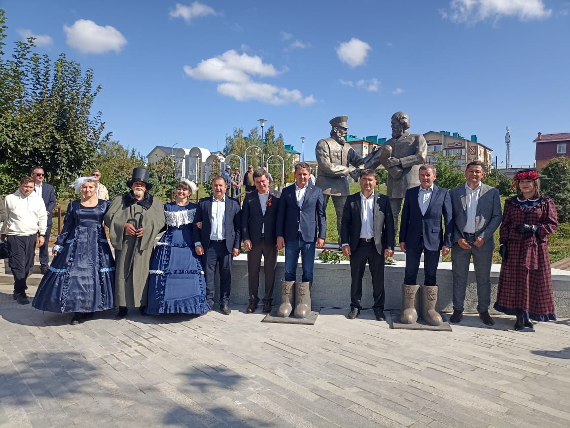 Кукмарада бертуган Родыгиннар истәлегенә һәйкәл ачылды