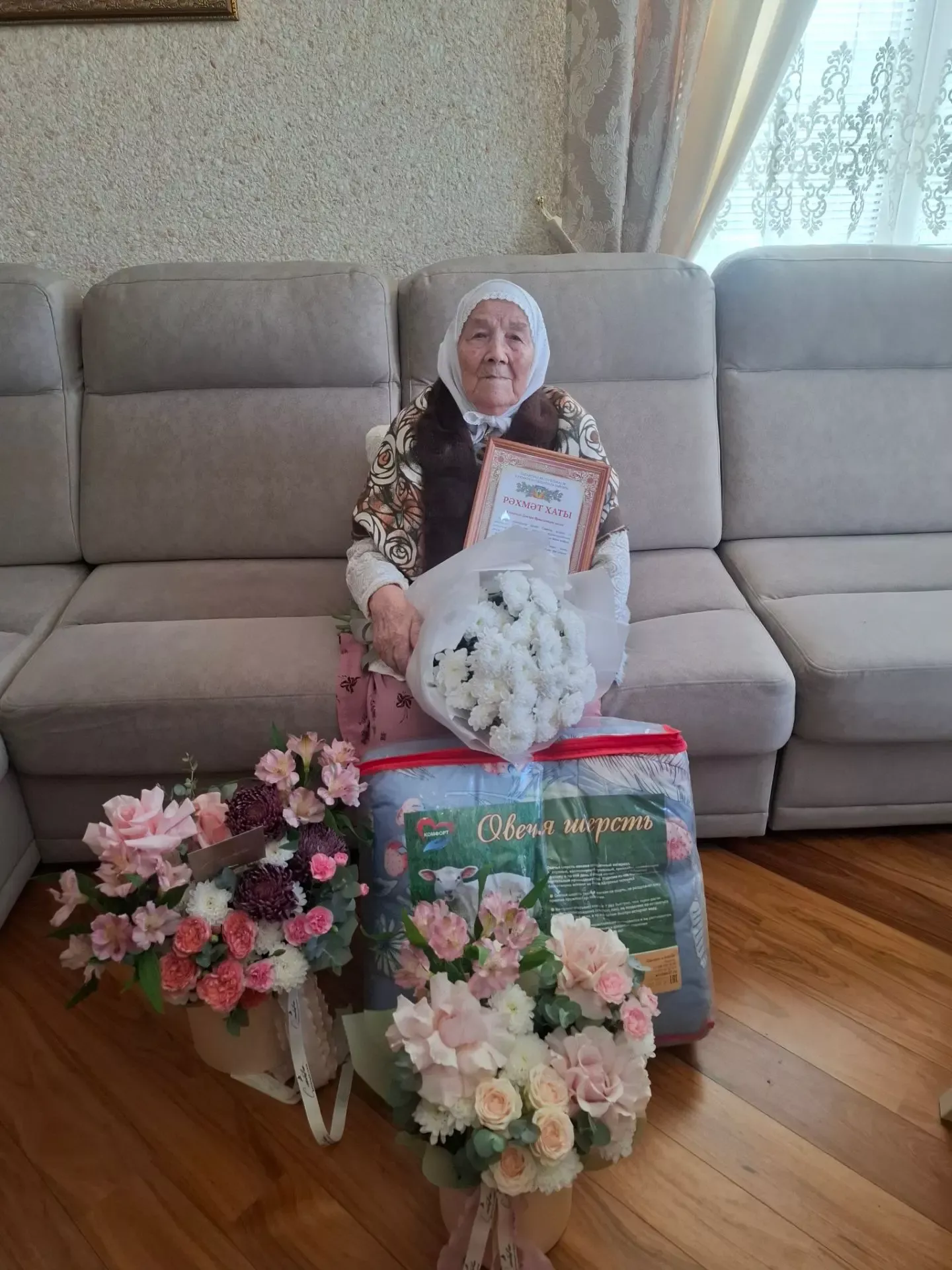 Гомер юлы — хезмәт һәм сабырлык үрнәге: Зур Кукмарадан Дамира Сәлмәнова 90 яшен билгеләп үтә