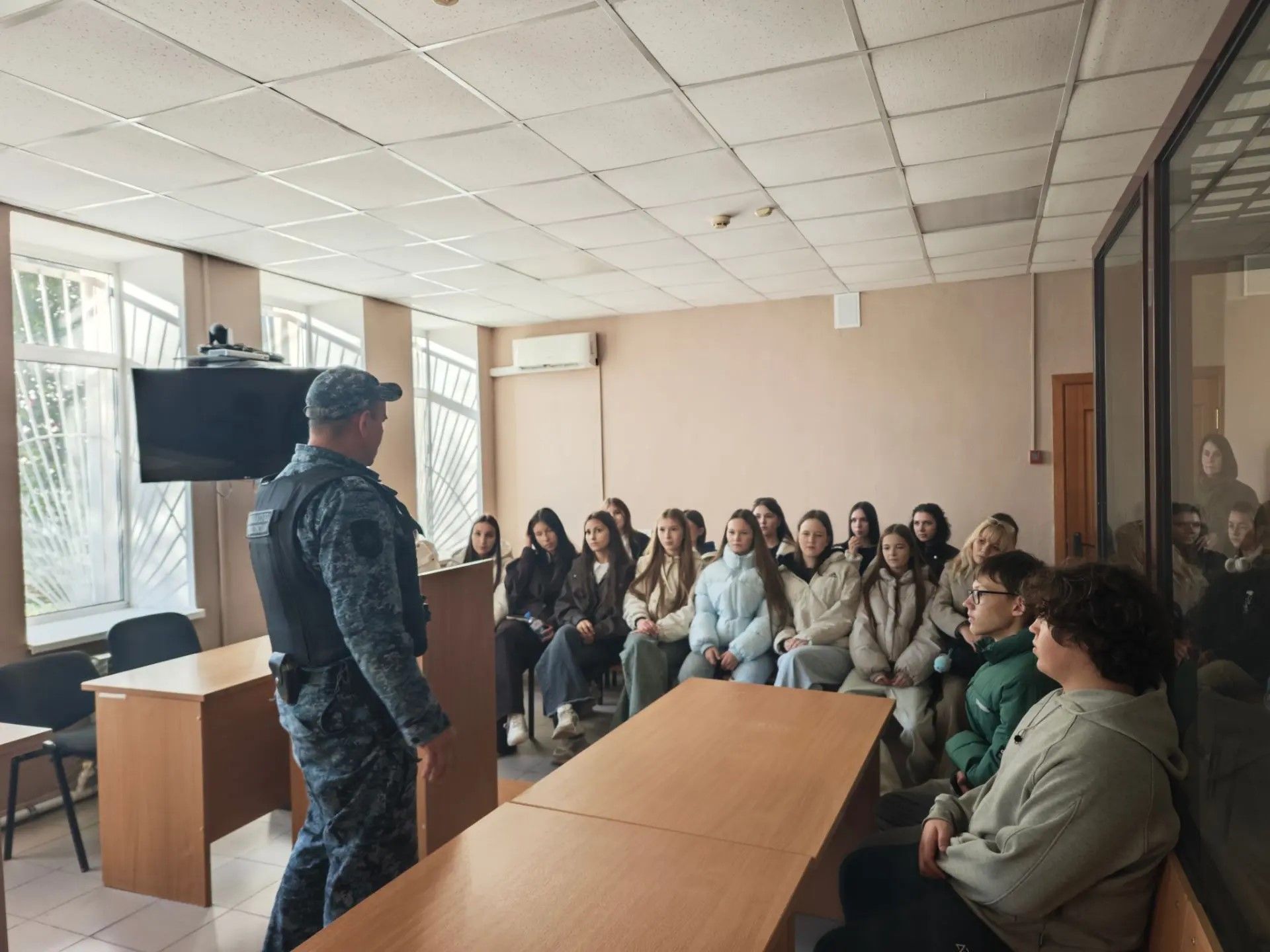 Председатель Кукморского районного суда провёл занятие для школьников о судебной системе России