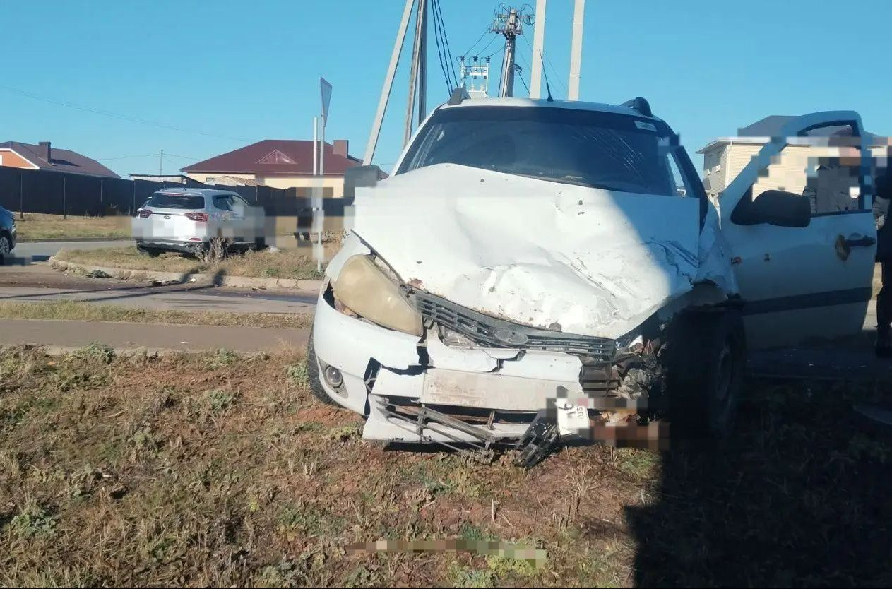 На перекрёстке в Кукморе столкнулись два автомобиля