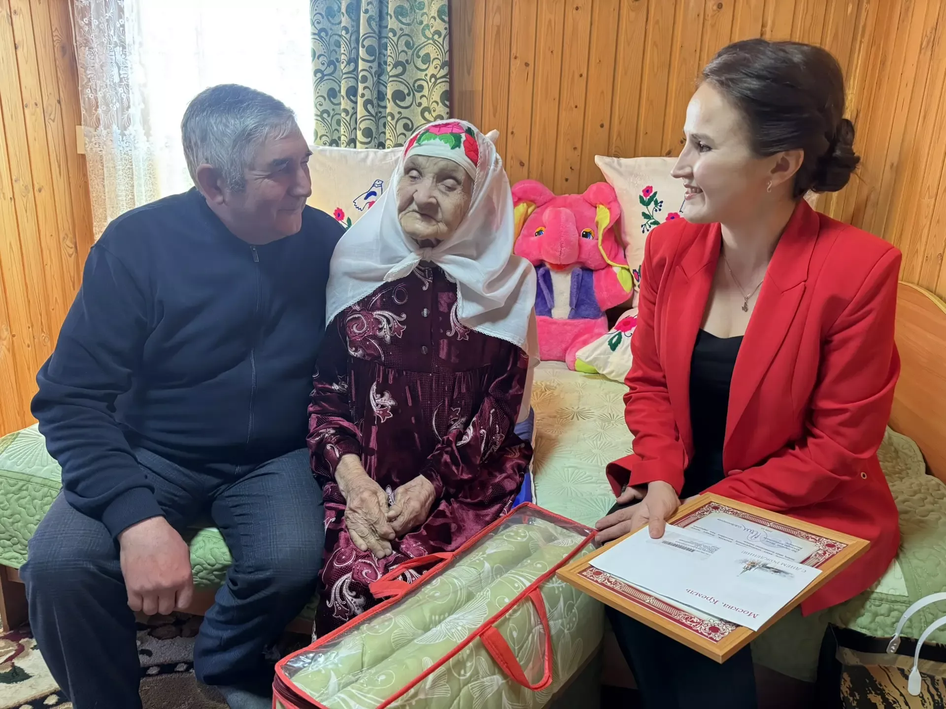 Кукмара районында яшәүче, 98 яшен каршы алган Мәдехия Газизова: Кая барсагыз да, «әвтәрит» кирәк
