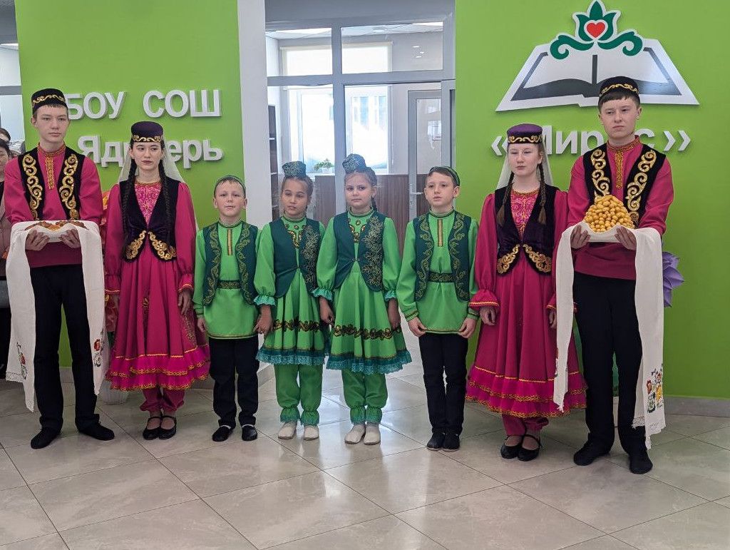 Ядегәр мәктәбендә «Кукмара районының этномәдәни мозаикасы» дип аталган Халыклар дуслыгы парады узды