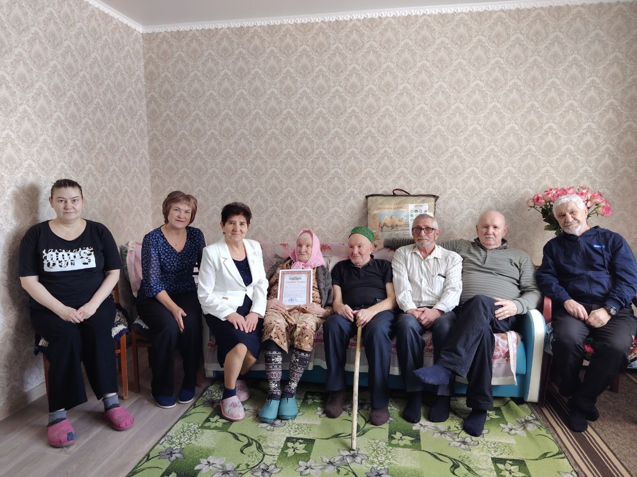 Кукмарадан Шәфига Гаптраупова  90 яшьлек юбилеен билгеләп үтте