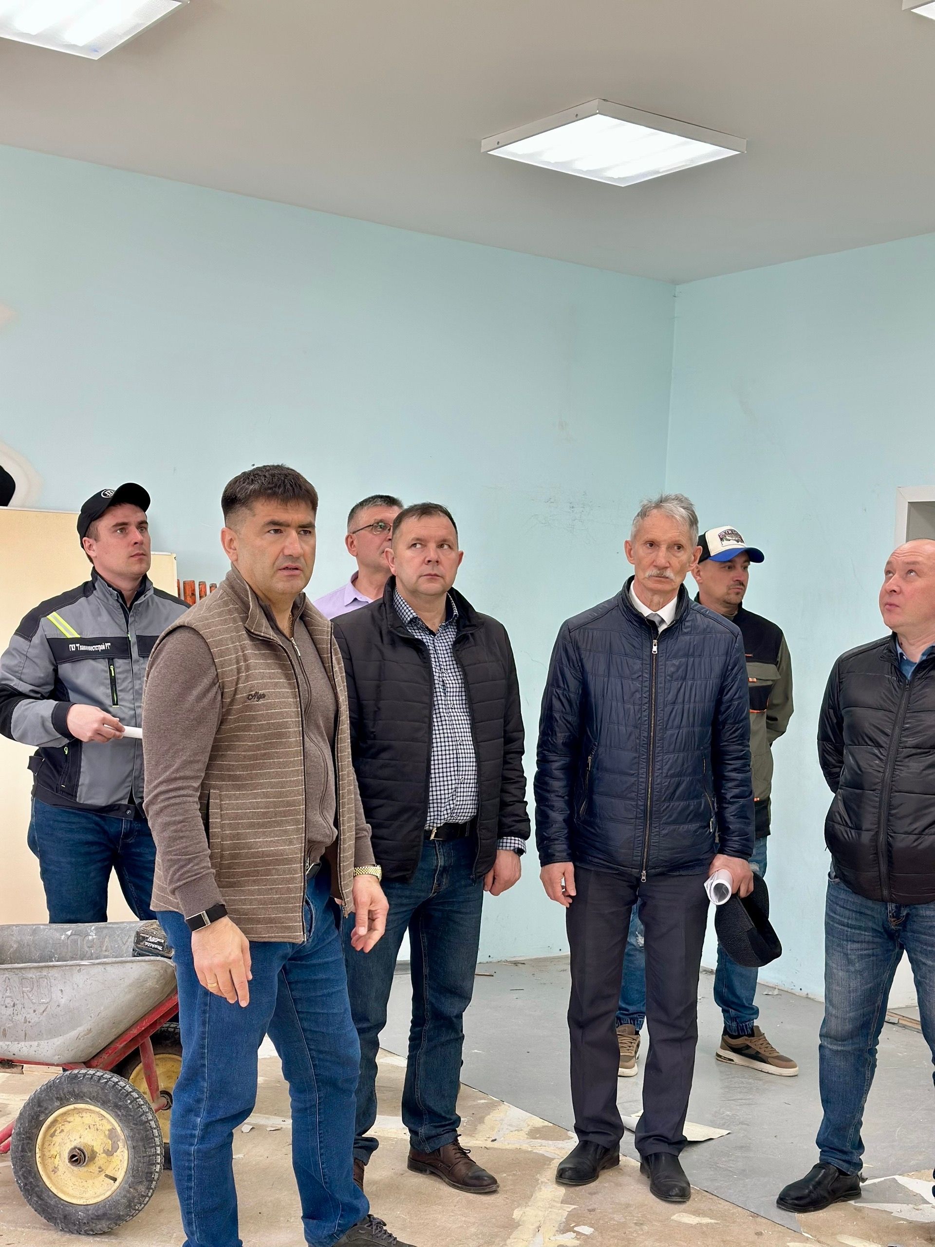 Кукморский район меняется: Ход работ на ключевых объектах оценили в ходе объезда