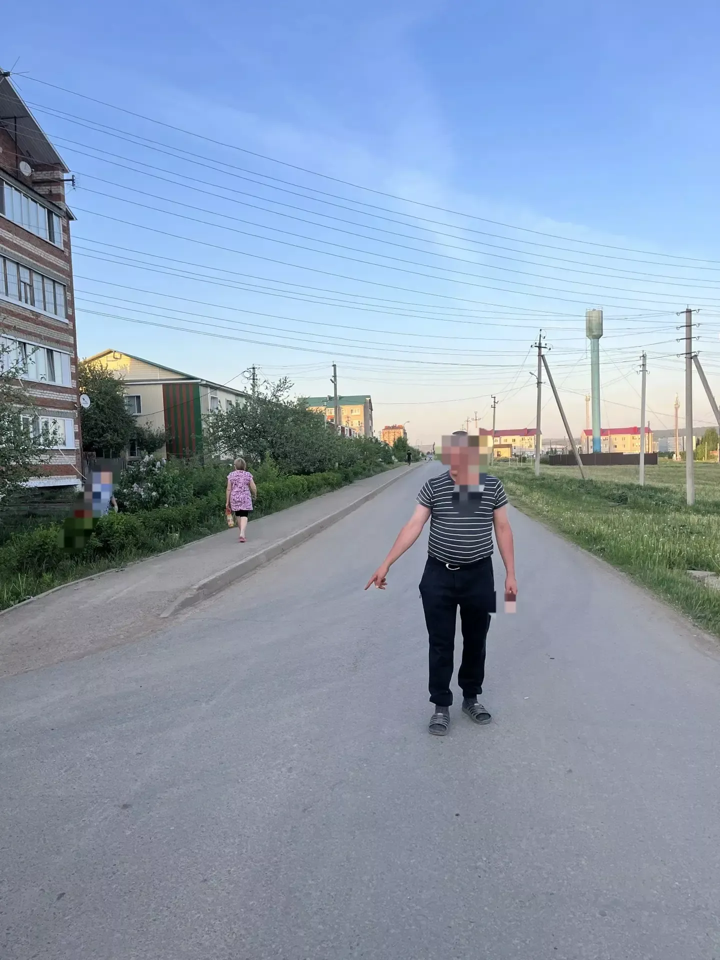 В Кукморе водитель электросамоката сбил пешехода и скрылся с места ДТП