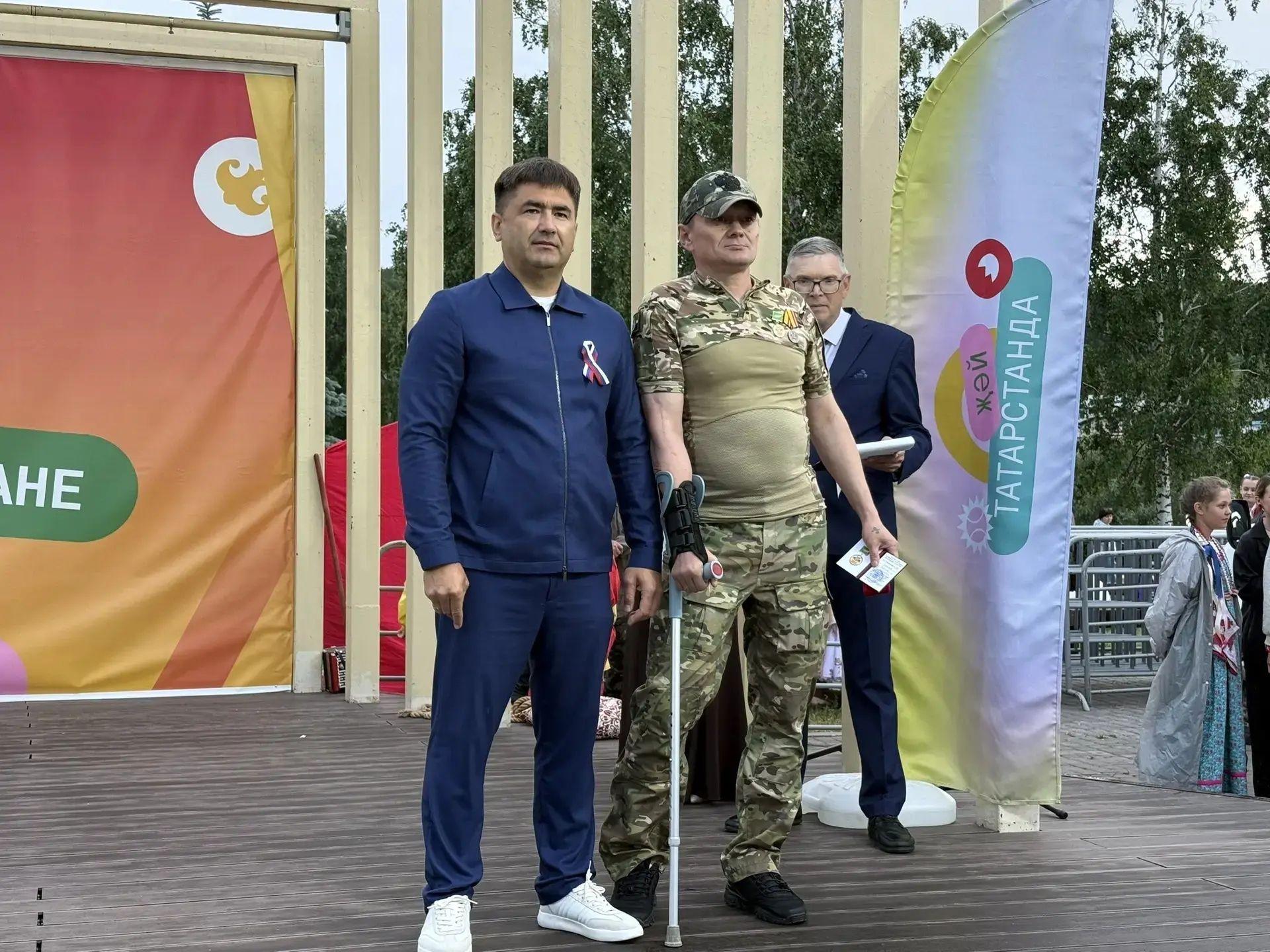 Батырлык, хәтер һәм бердәмлек: Кукмарада хәрбиләрне хөрмәтләделәр (фоторепортаж)