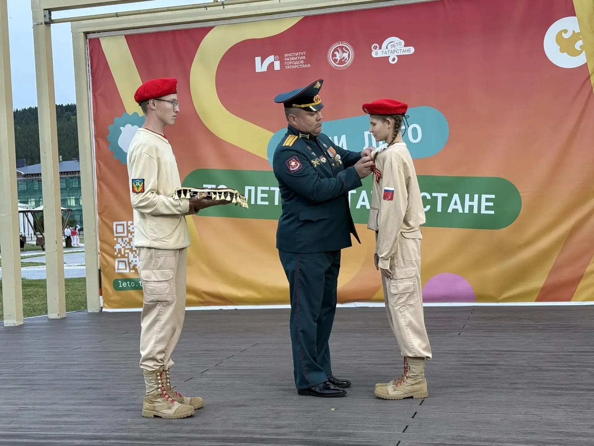 Батырлык, хәтер һәм бердәмлек: Кукмарада хәрбиләрне хөрмәтләделәр (фоторепортаж)