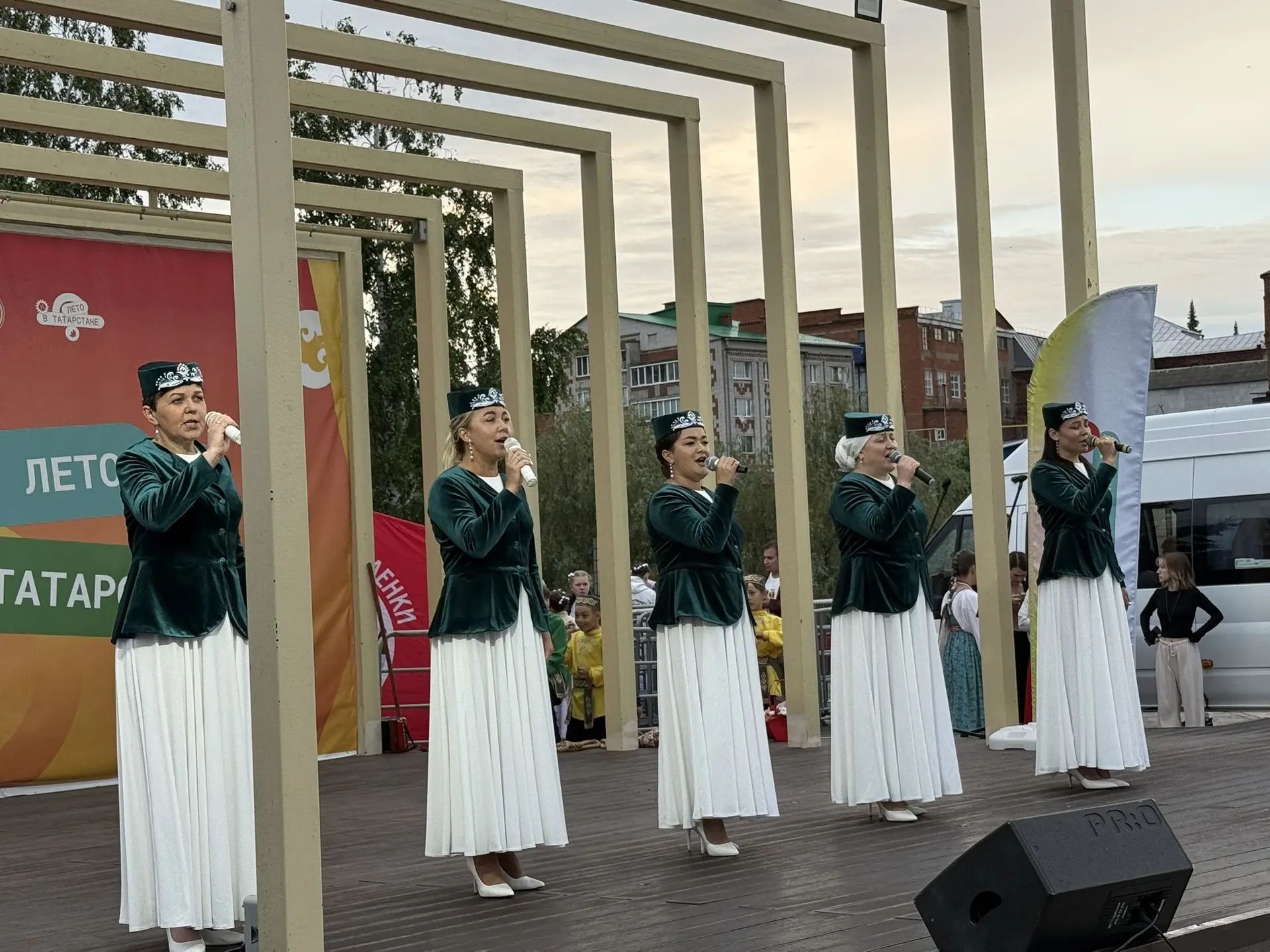 Батырлык, хәтер һәм бердәмлек: Кукмарада хәрбиләрне хөрмәтләделәр (фоторепортаж)
