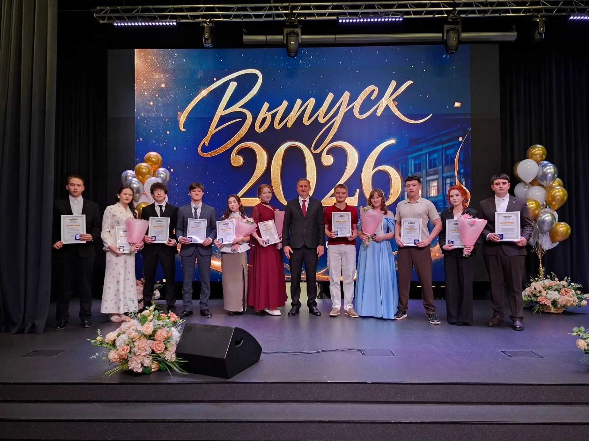 В Кукморской школе №3 прошёл выпускной (фоторепортаж)
