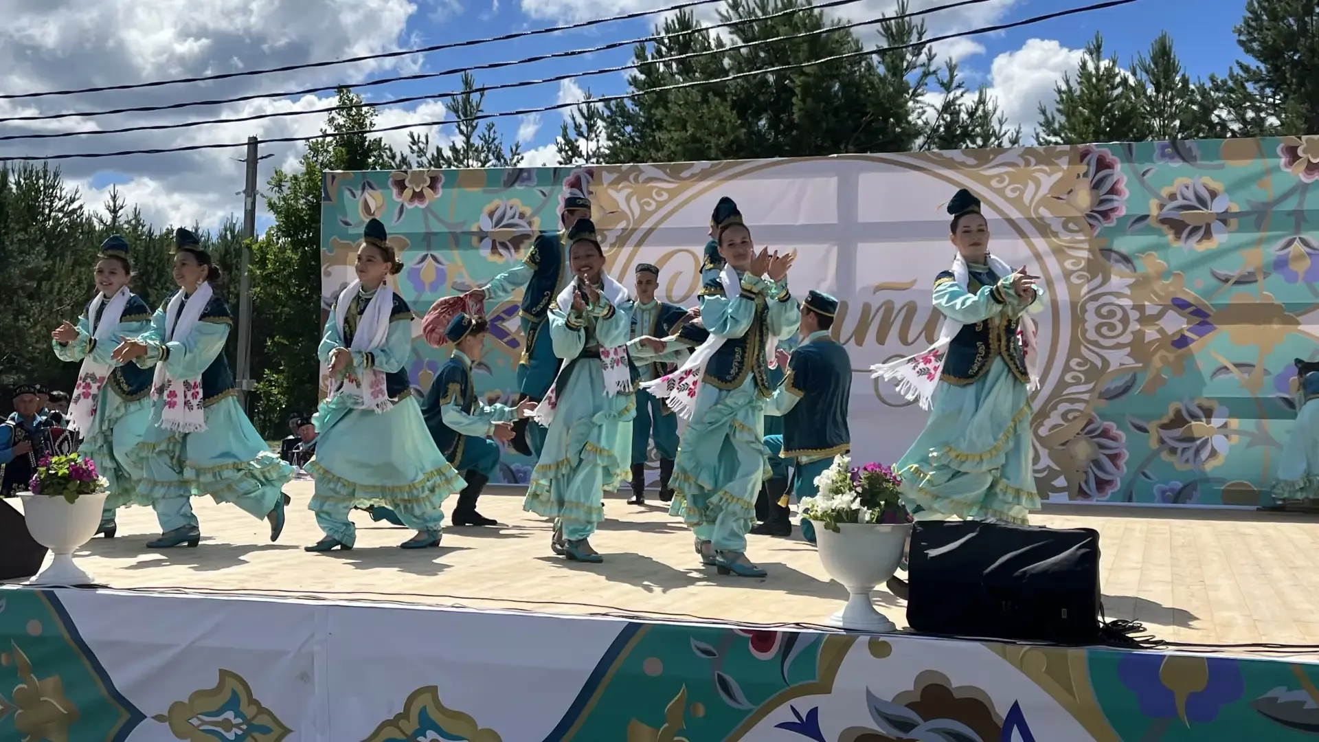 Кукмаралылар Пенза өлкәсендә оештырылган Сабантуйда катнашты (фоторепортаж)