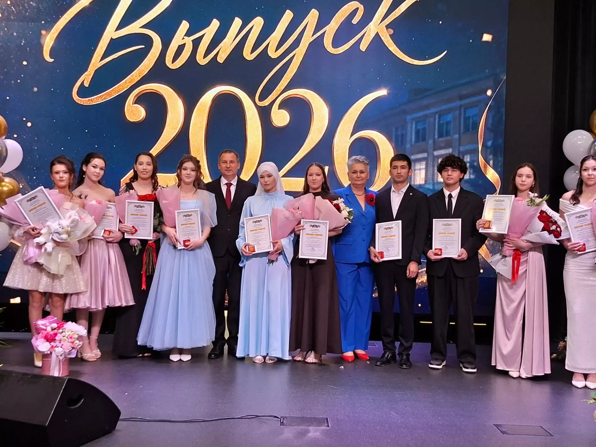 В Кукморской школе №3 прошёл выпускной (фоторепортаж)
