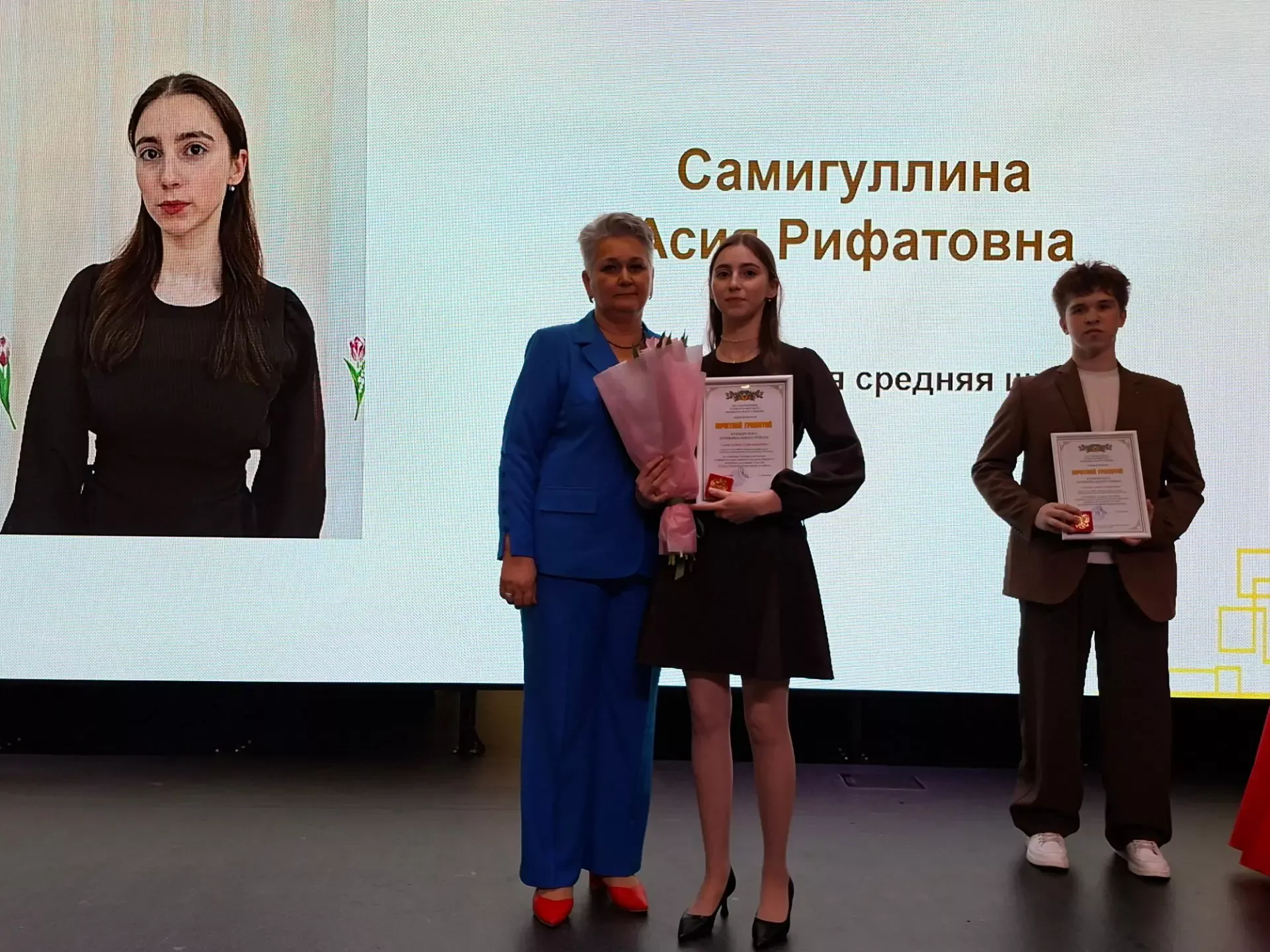 В Кукморской школе №3 прошёл выпускной (фоторепортаж)