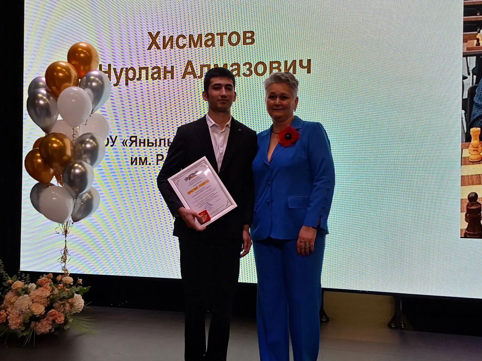 В Кукморской школе №3 прошёл выпускной (фоторепортаж)
