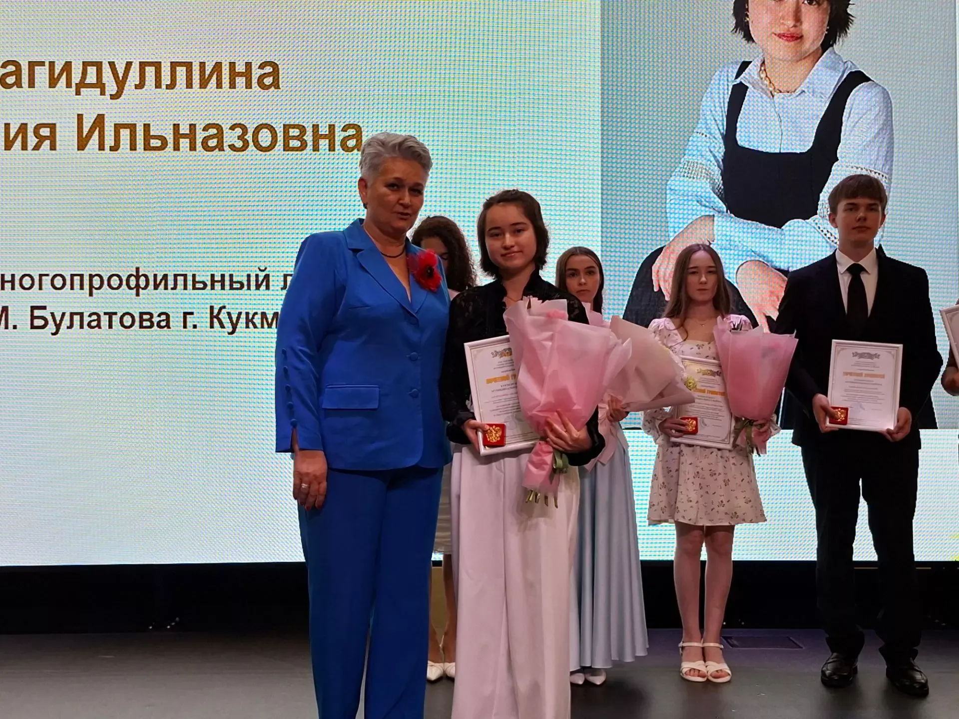 В Кукморской школе №3 прошёл выпускной (фоторепортаж)