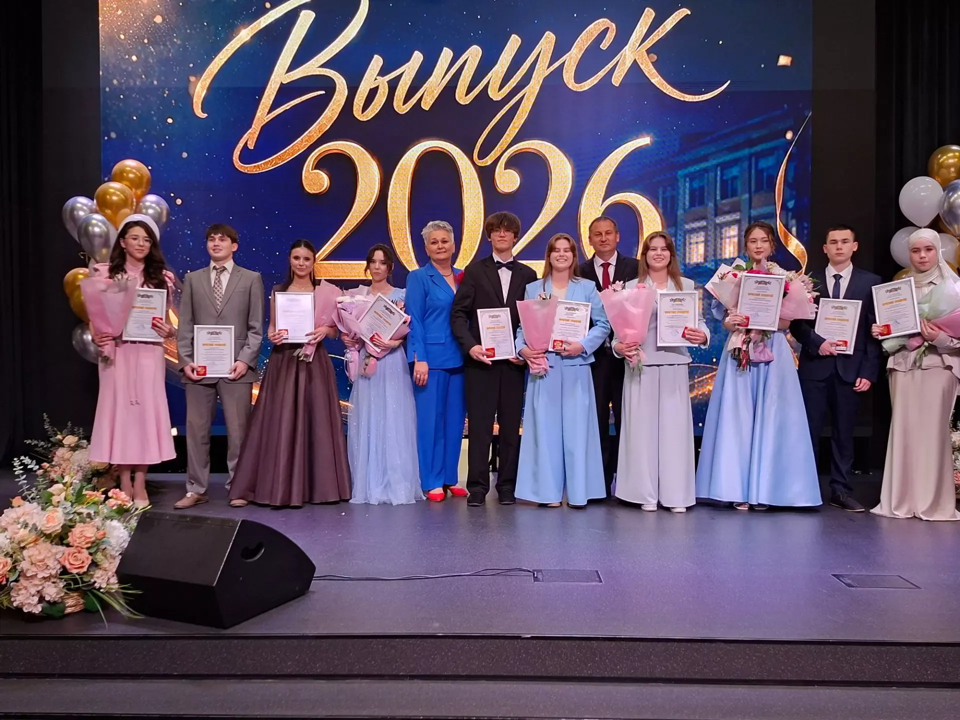 В Кукморской школе №3 прошёл выпускной (фоторепортаж)