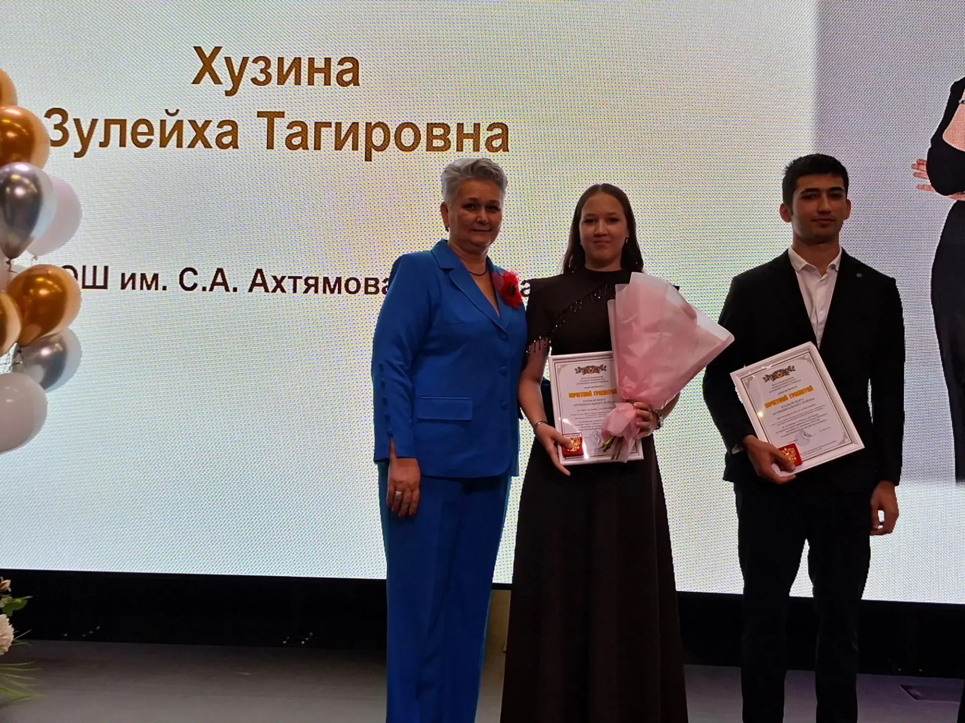 В Кукморской школе №3 прошёл выпускной (фоторепортаж)