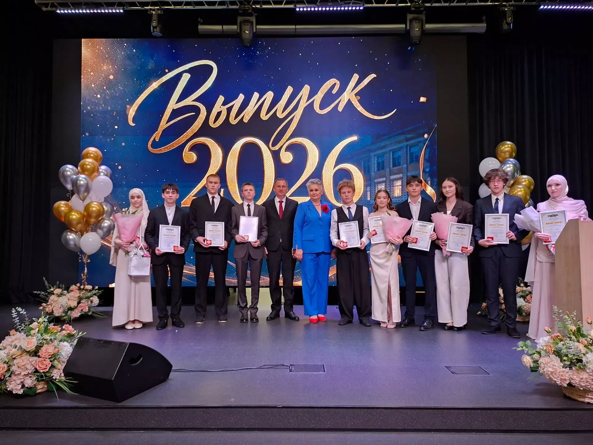 В Кукморской школе №3 прошёл выпускной (фоторепортаж)