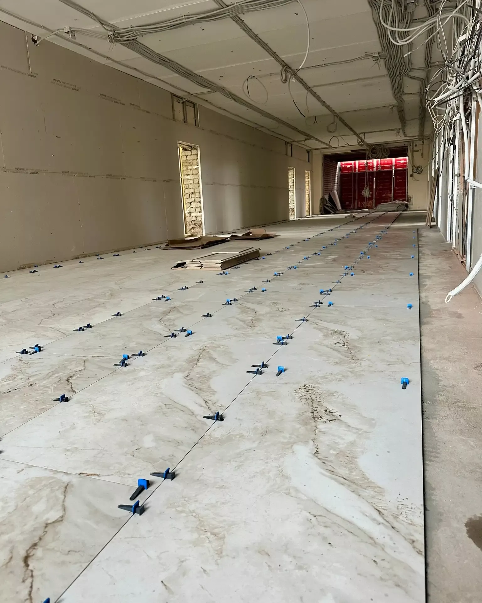 На контроле главы Кукморского района: как продвигается ремонт школ и Дома культуры