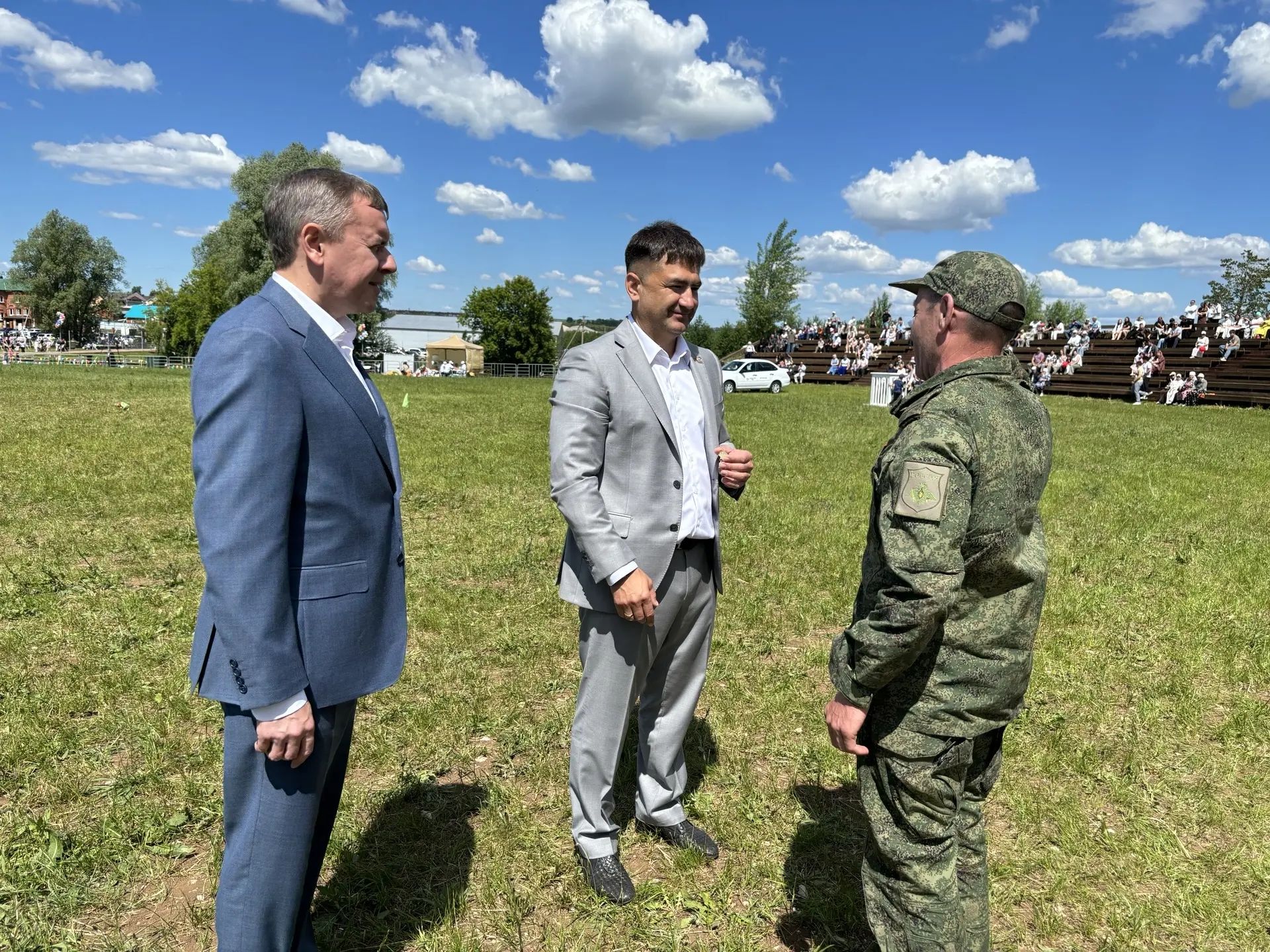 Кукмарада Сабантуй халыкны бер мәйданга туплады