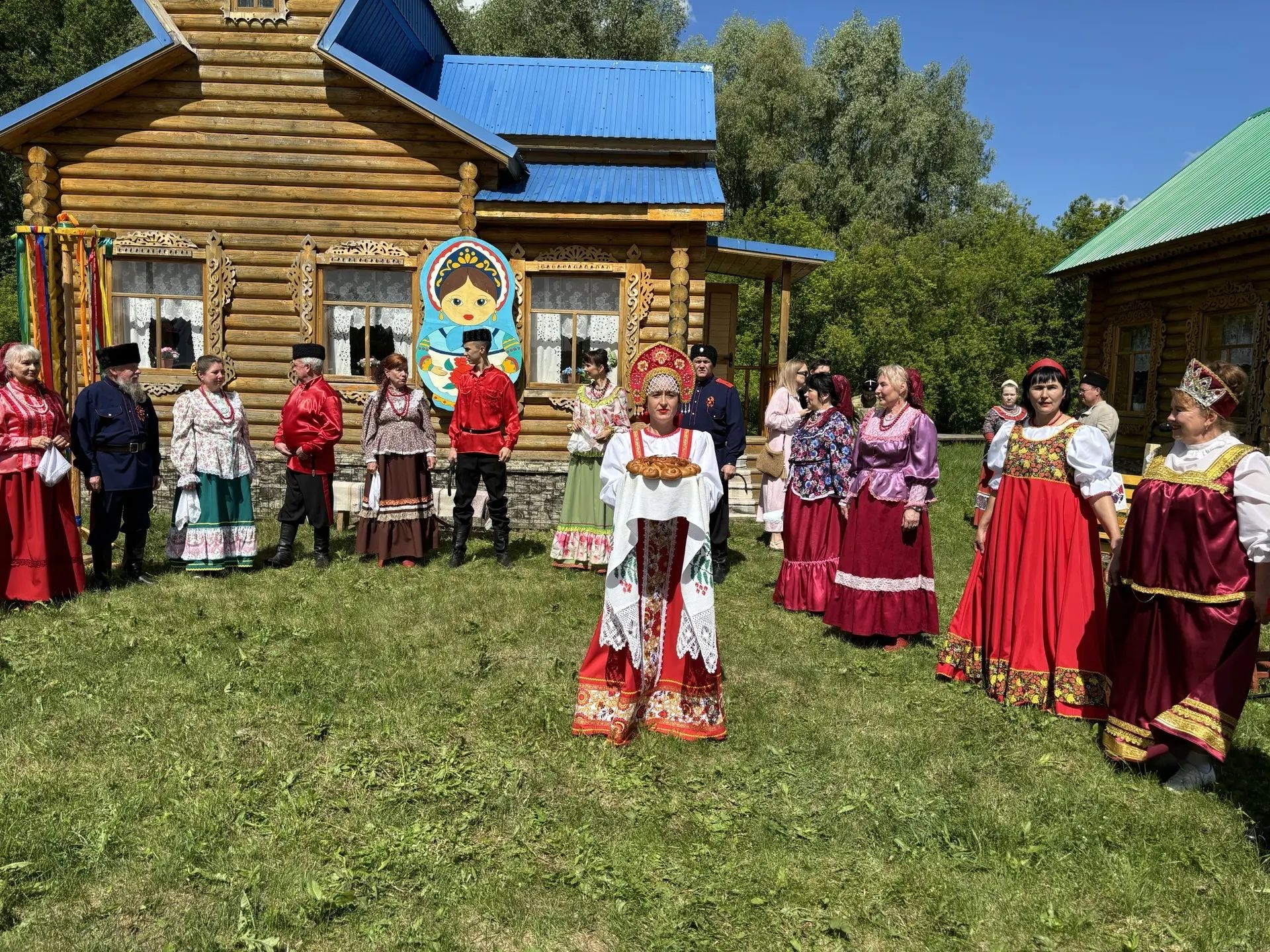 Кукмарада Сабантуй халыкны бер мәйданга туплады