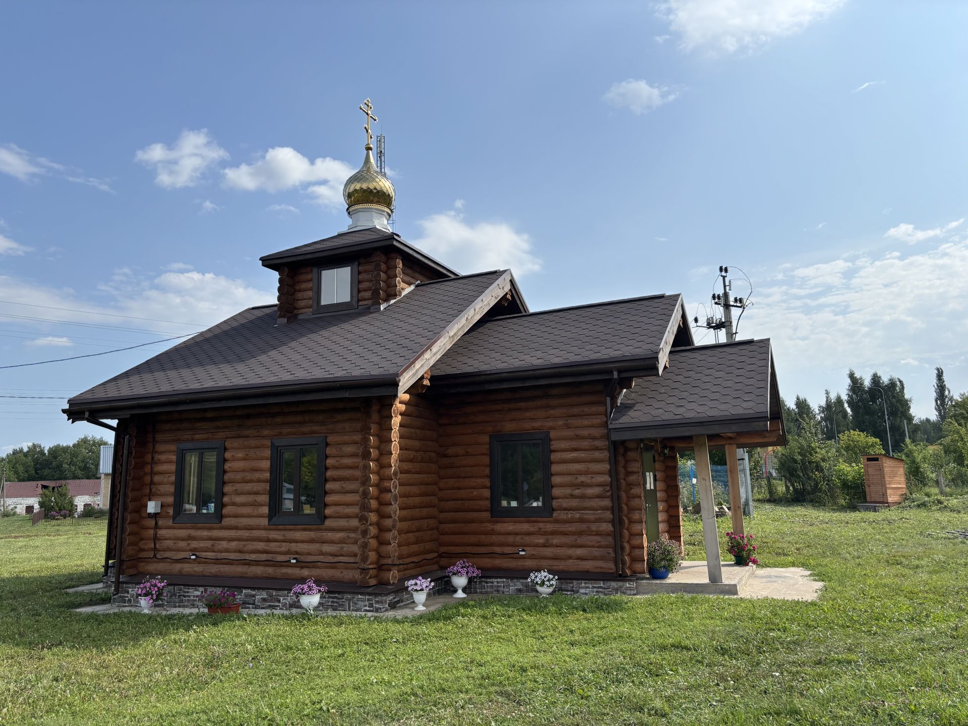 Күңелләрне берләштергән храм: Урта Комар авылында дин йорты сафка басты