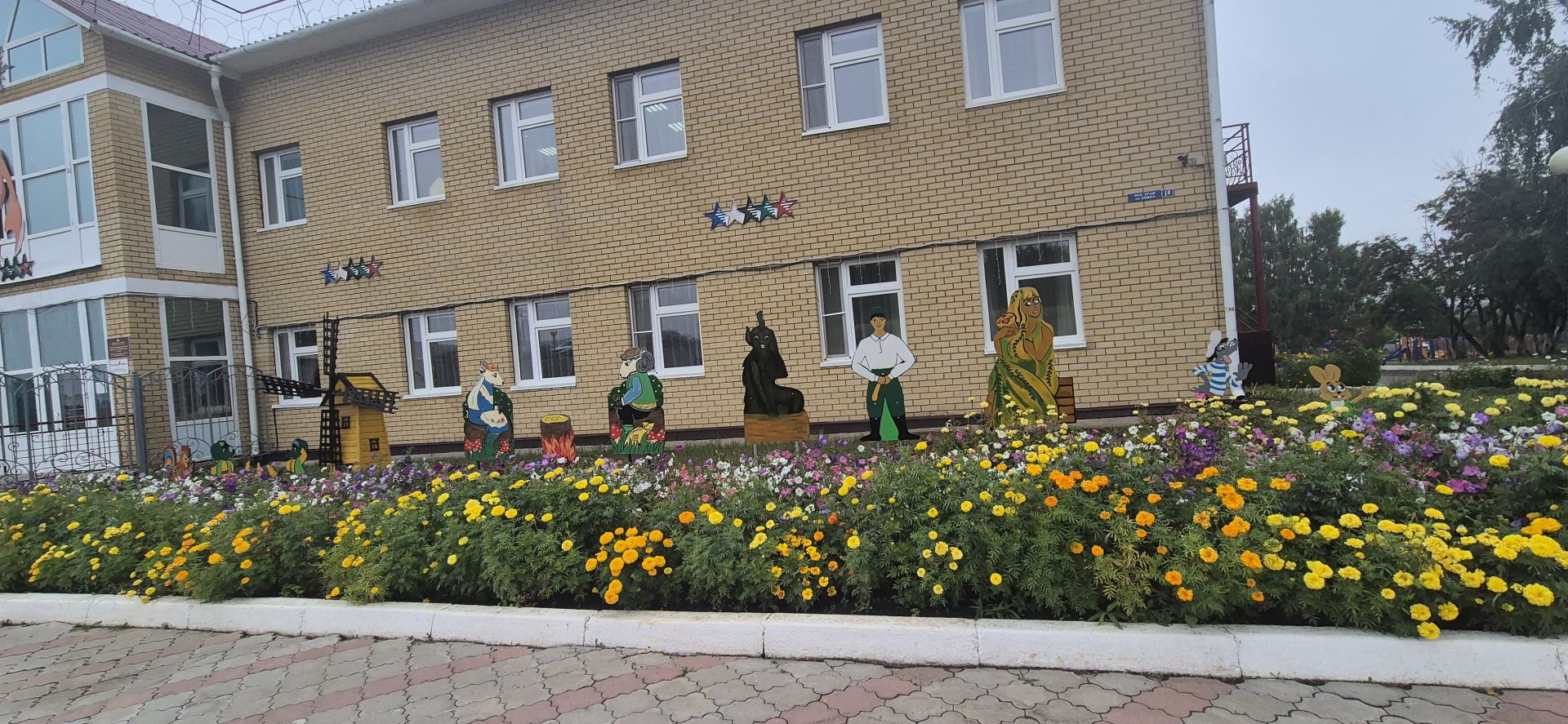 Кукмара районындагы мәгариф учреждениеләренең яңа уку елына әзерлеген тикшерелә