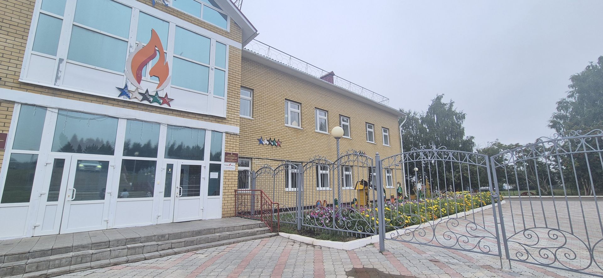 Кукмара районындагы мәгариф учреждениеләренең яңа уку елына әзерлеген тикшерелә