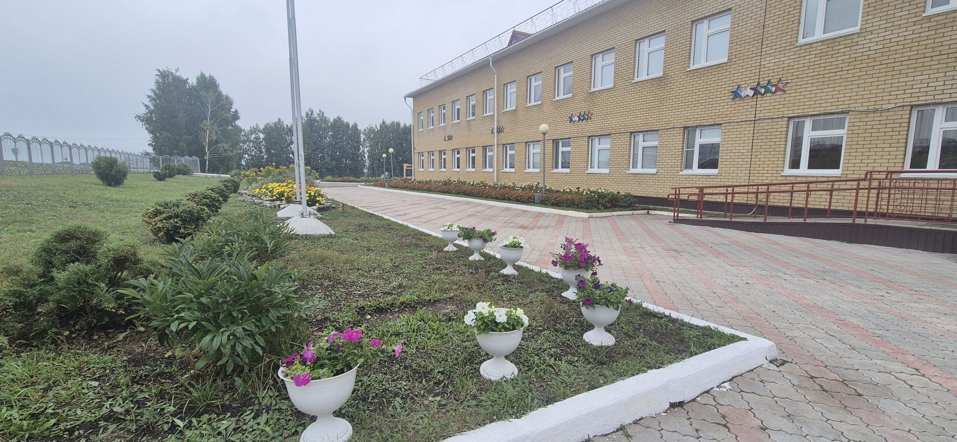 Кукмара районындагы мәгариф учреждениеләренең яңа уку елына әзерлеген тикшерелә