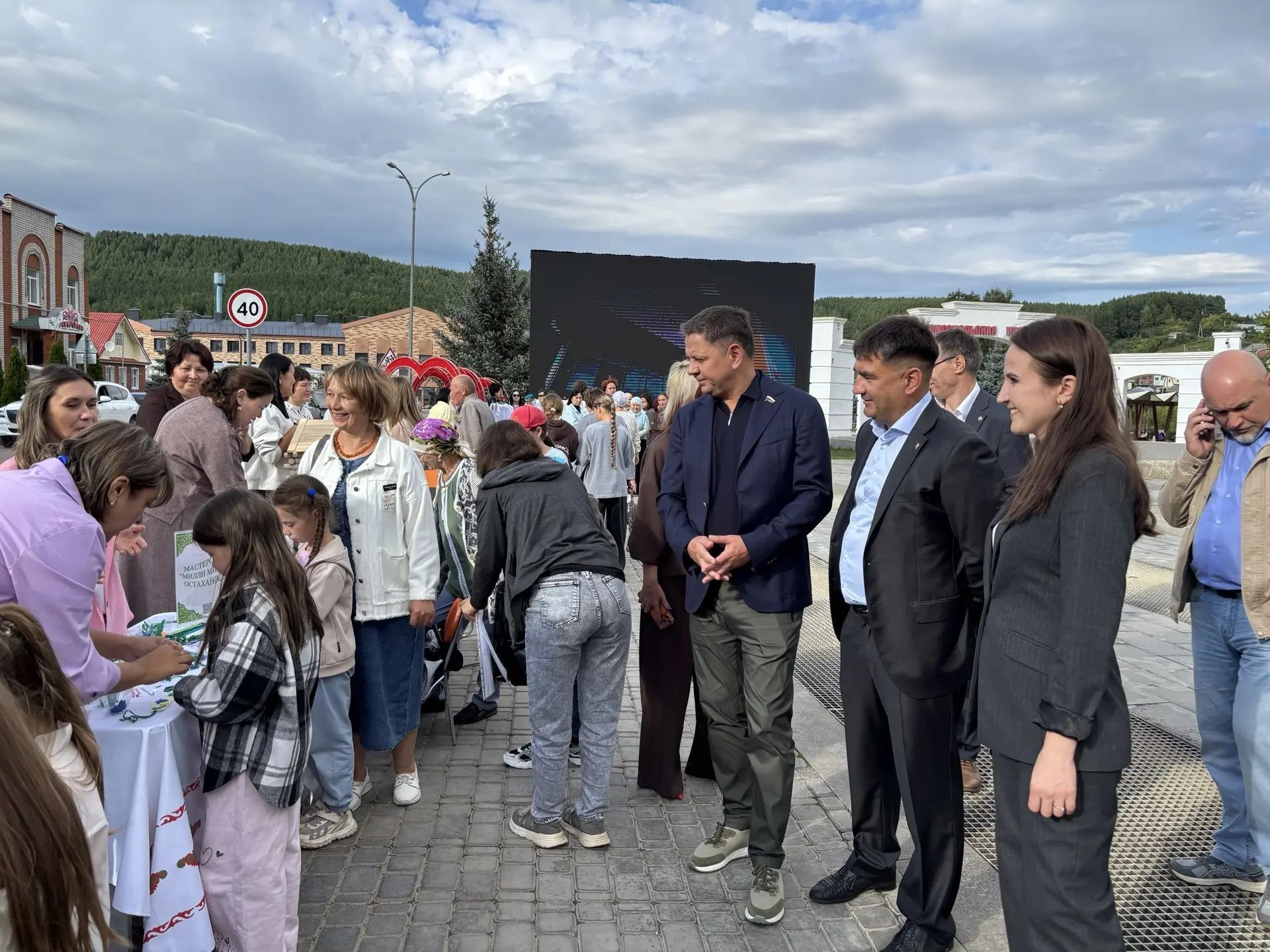 В Кукморе чествовали людей труда и доблести