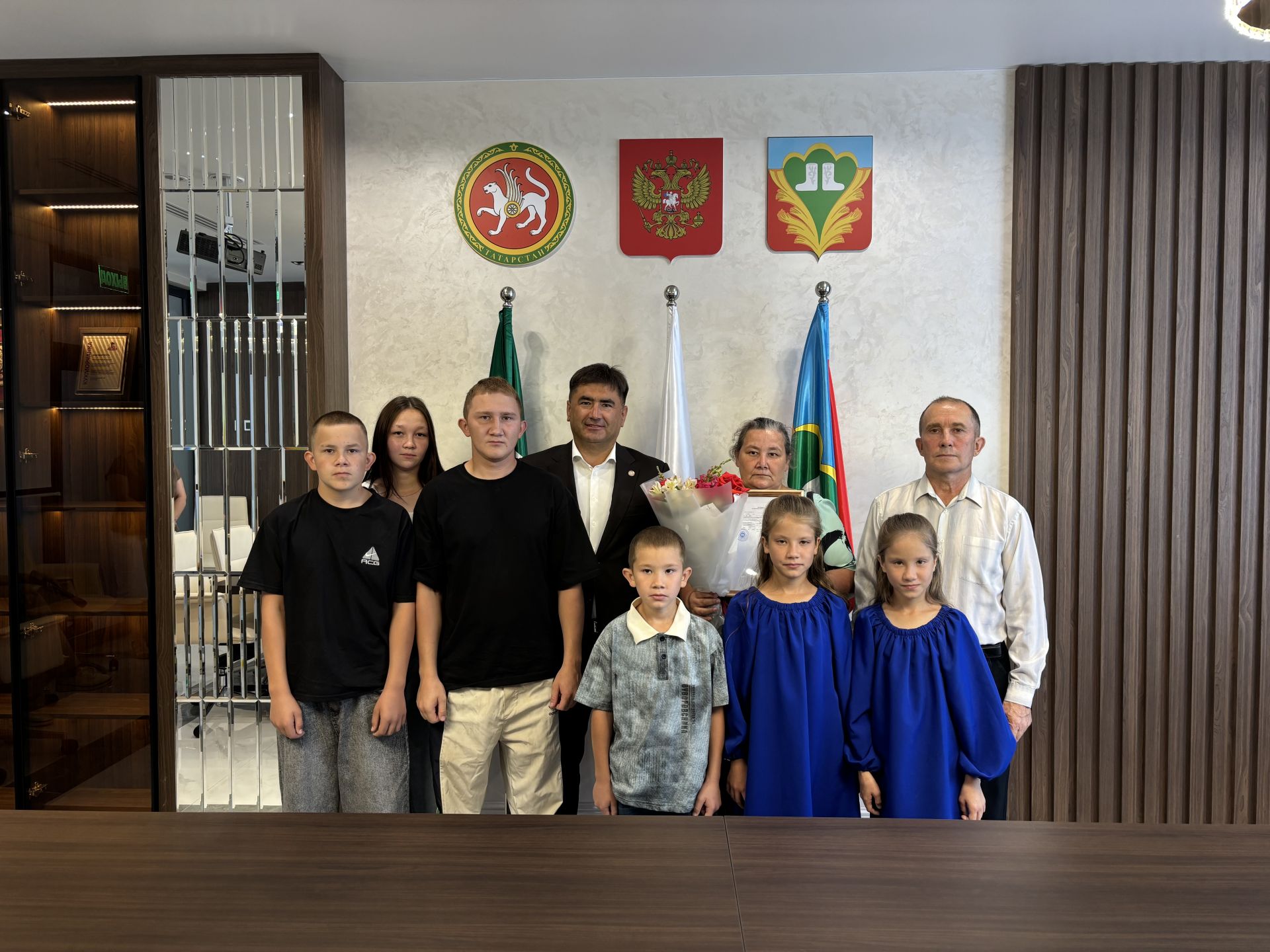 Кукмарада күпбалалы гаиләләргә торак сертификатлары тапшырылды