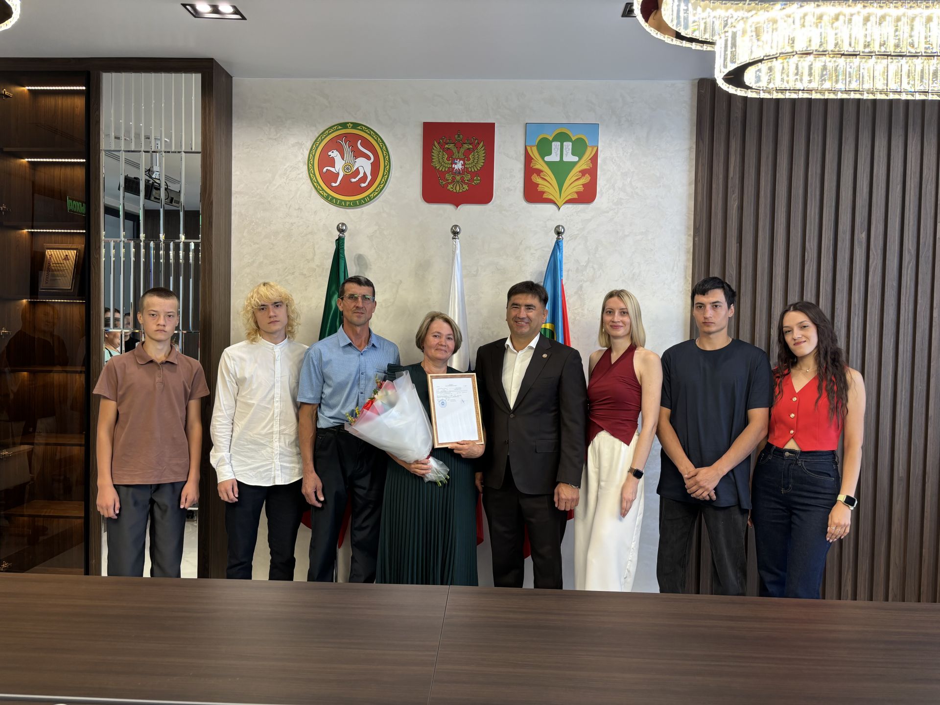 Кукмарада күпбалалы гаиләләргә торак сертификатлары тапшырылды