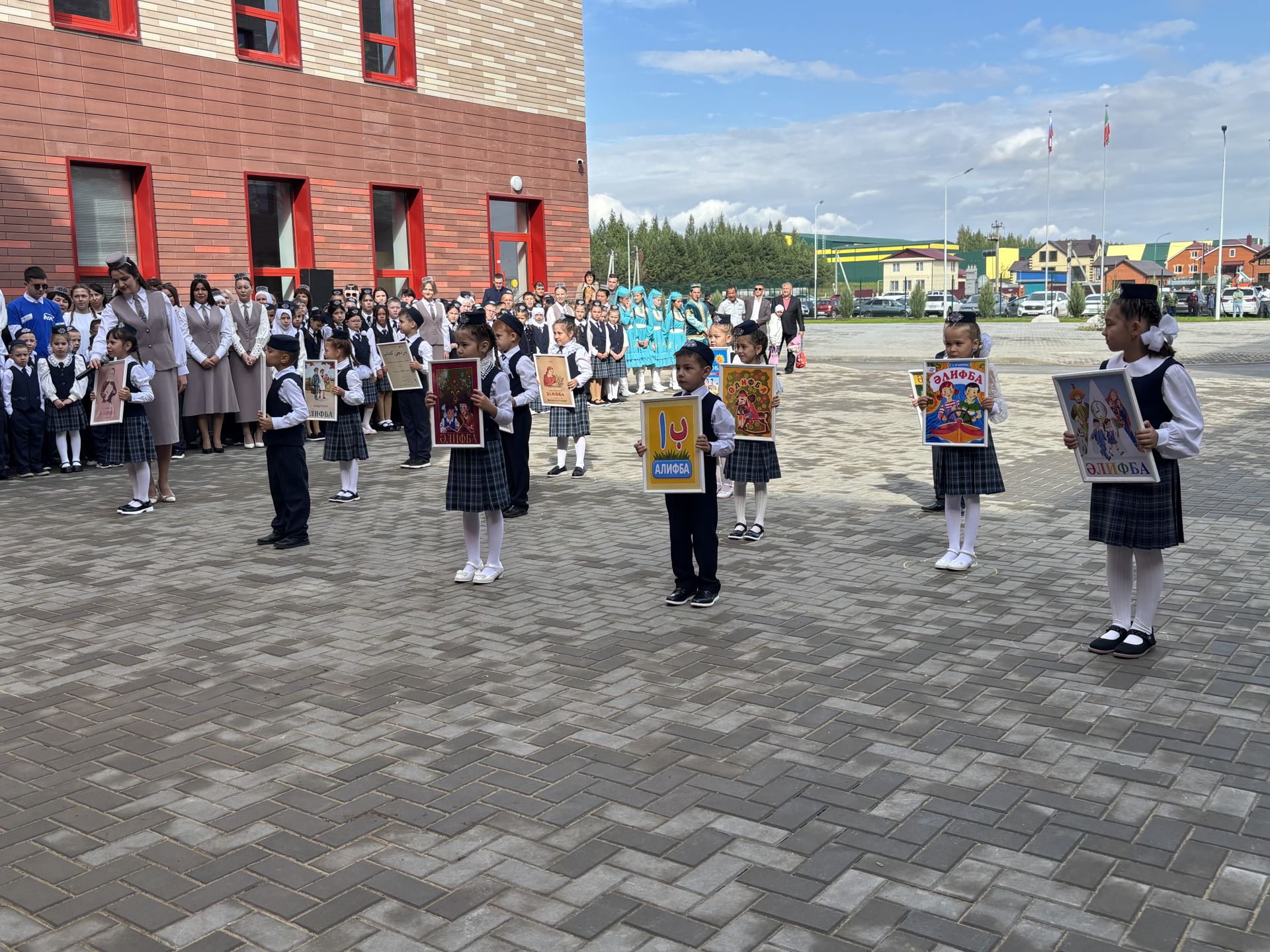 Кукмара районында Белем көне яңа мәктәпләр һәм яңартылган биналар белән башланды (фоторепортаж)