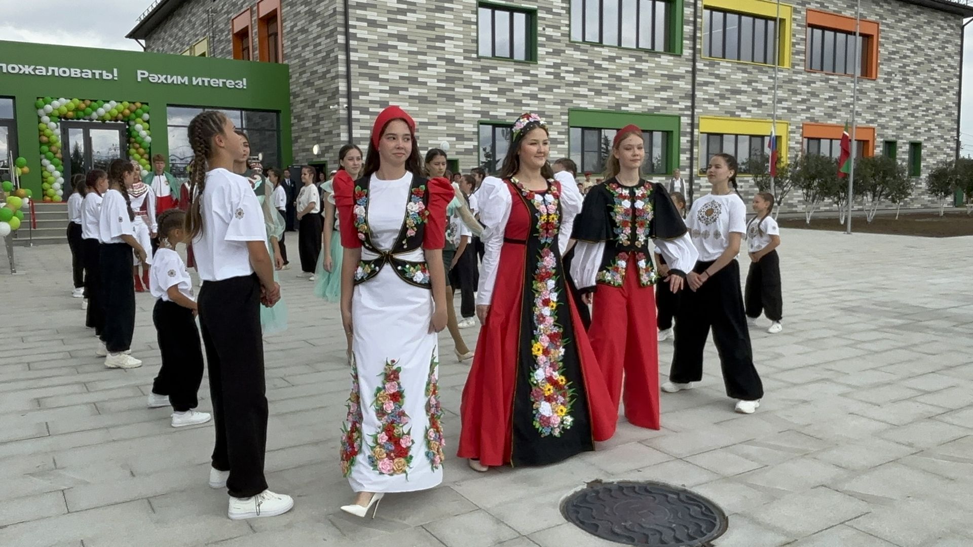 Кукмара районында Белем көне яңа мәктәпләр һәм яңартылган биналар белән башланды (фоторепортаж)