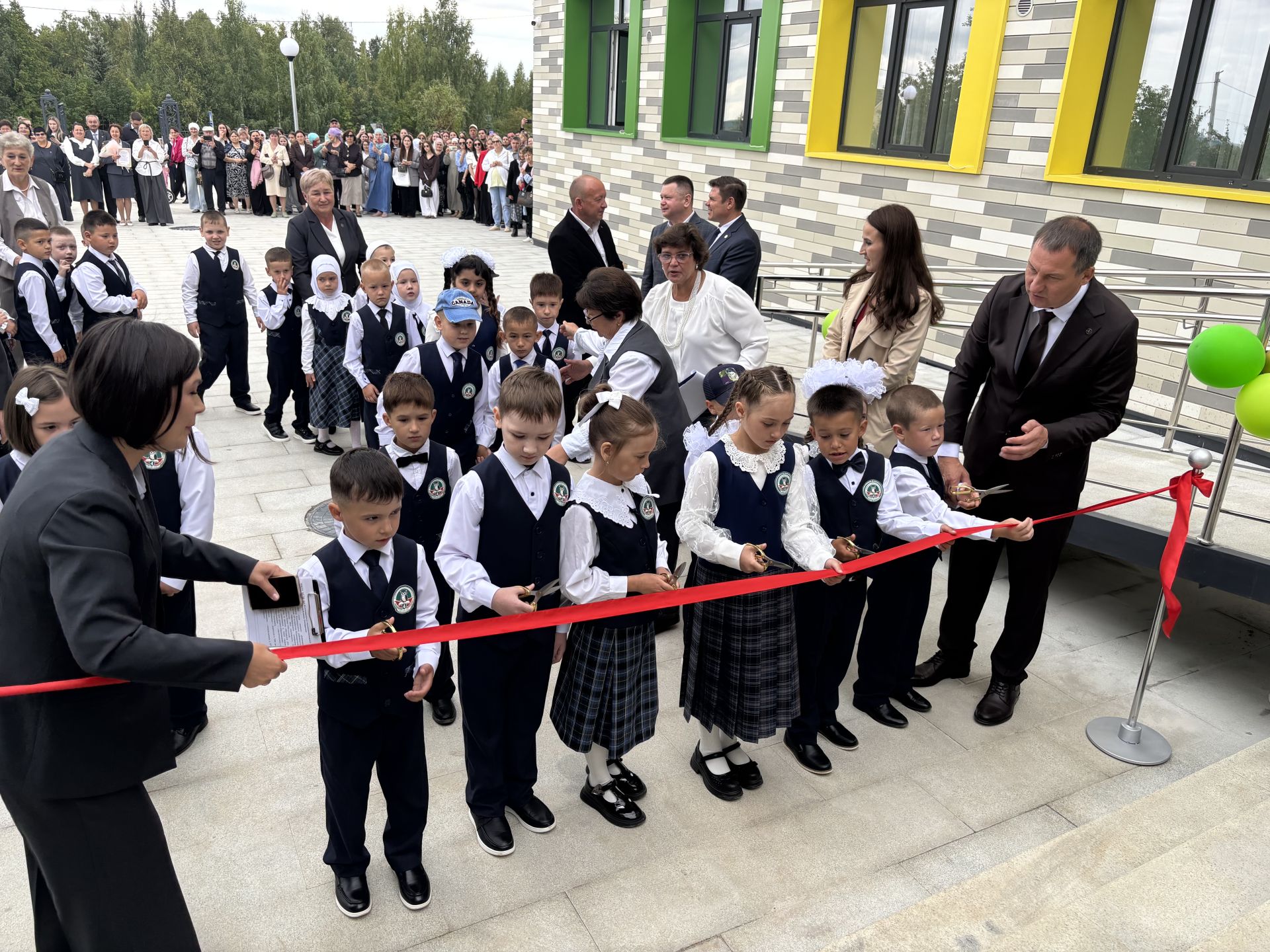Кукмара районында Белем көне яңа мәктәпләр һәм яңартылган биналар белән башланды (фоторепортаж)