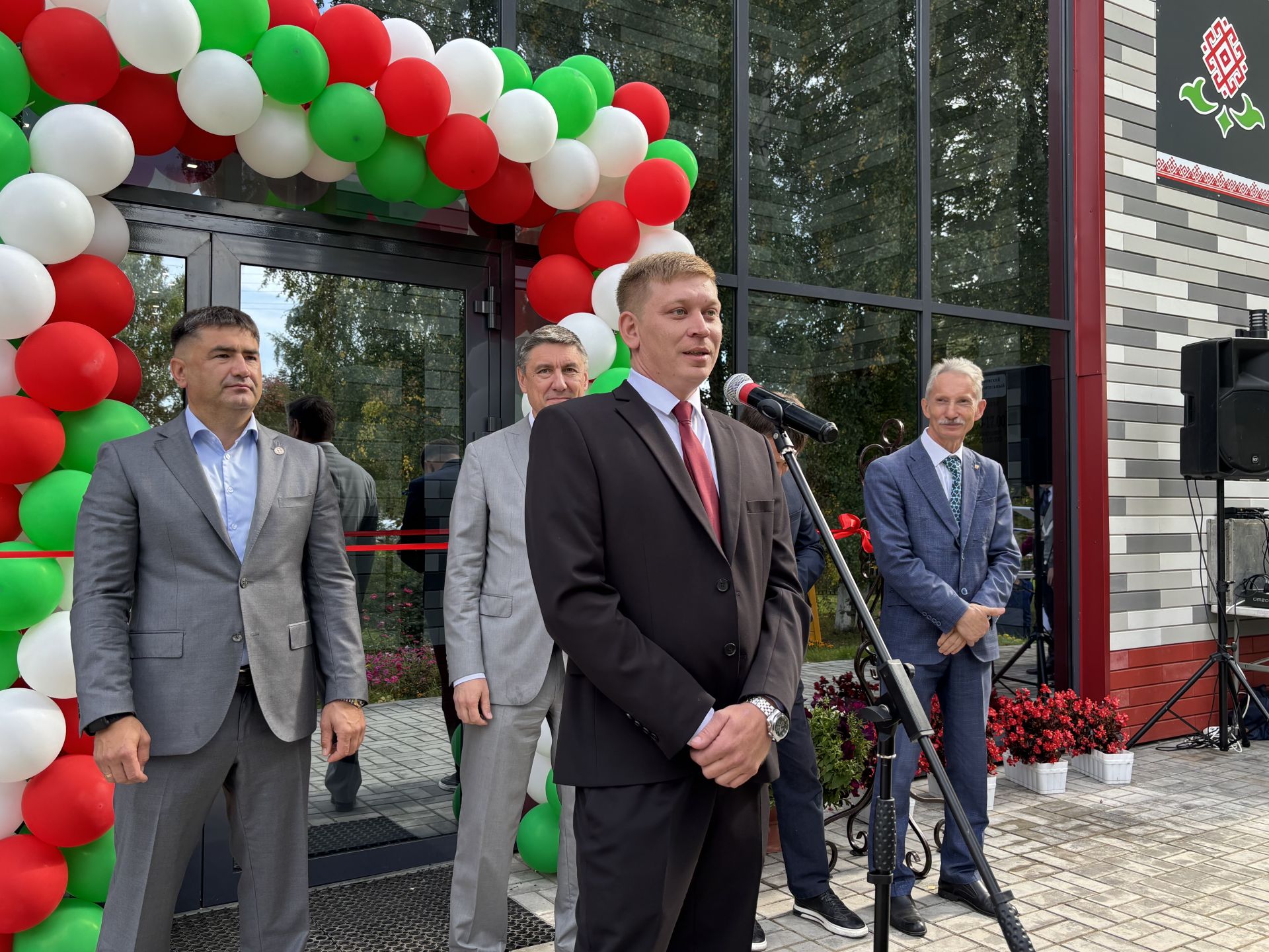 Поч. Кучук авылында яңартылган мәдәният йорты ишекләрен ачты