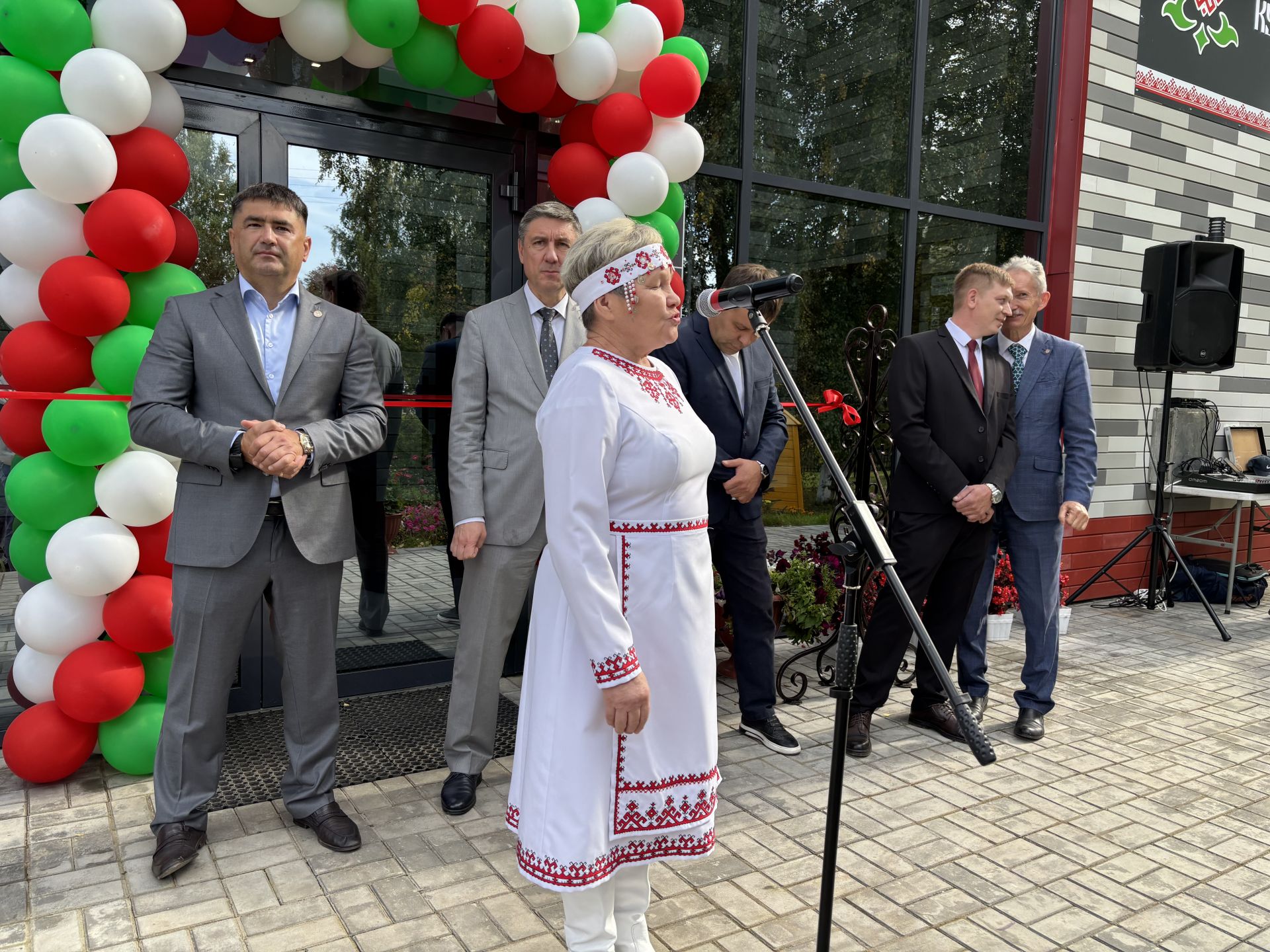 Поч. Кучук авылында яңартылган мәдәният йорты ишекләрен ачты